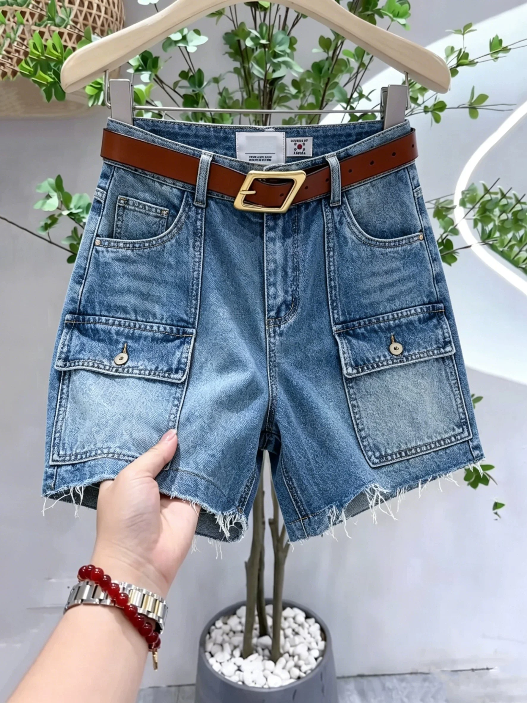 Retro High Waist Distressed Denim Shorts Women's Loose Fit Summer Casual Wide Leg Pants Button Closure Medium Softness
Retro High Waist Distressed Denim Shorts Women's Loose Fit Summer Casual Wide Leg Pants Button Closure Medium Softness