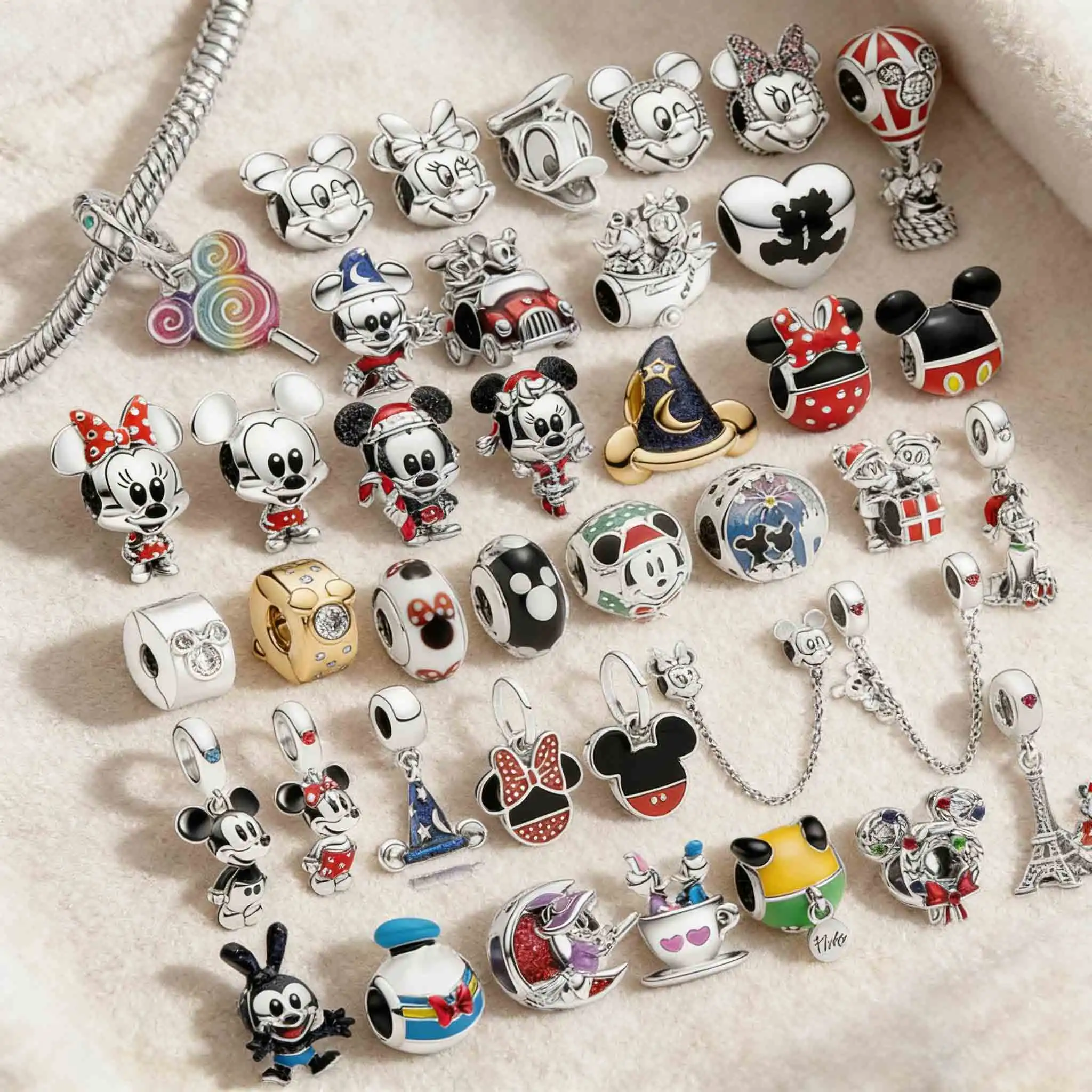 Disney Mickey and Minnie Mouse Donald Duck Charm Beads Fit Original Silver Snake Bracelet Necklace Beads For Diy Jewelry Gift
Disney Mickey and Minnie Mouse Donald Duck Charm Beads Fit Original Silver Snake Bracelet Necklace Beads For Diy Jewelry Gift