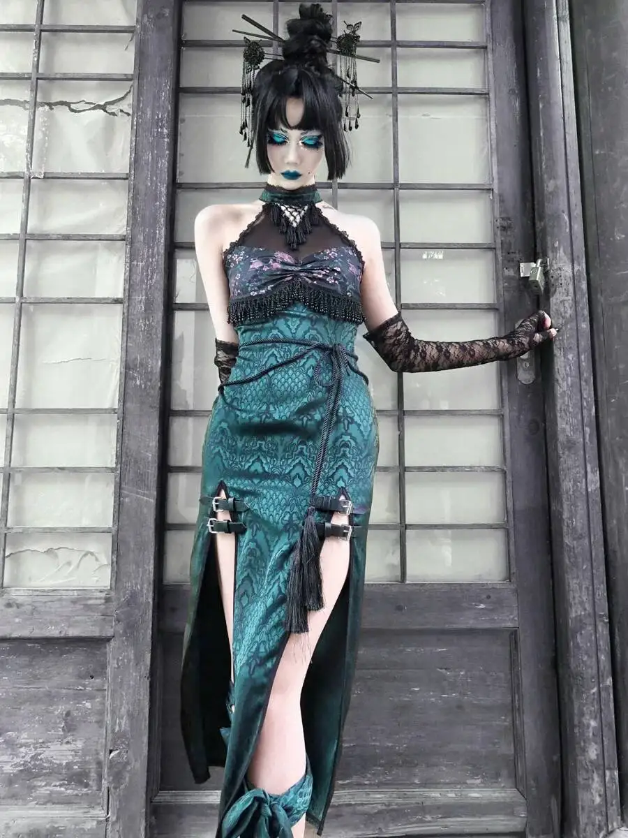 New Chinese Style Improved Cheongsam Dress Gothic Lace Halter Slit Green Qipao Bodycon Party Dress Halloween Party
New Chinese Style Improved Cheongsam Dress Gothic Lace Halter Slit Green Qipao Bodycon Party Dress Halloween Party