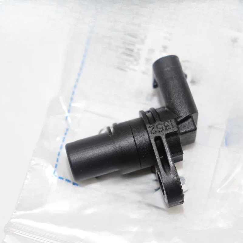 1pc for Audi A4L A6L Q3 Q5 A5 New PASSAT Tiguan CC Magotan Camshaft position sensor
1pc for Audi A4L A6L Q3 Q5 A5 New PASSAT Tiguan CC Magotan Camshaft position sensor