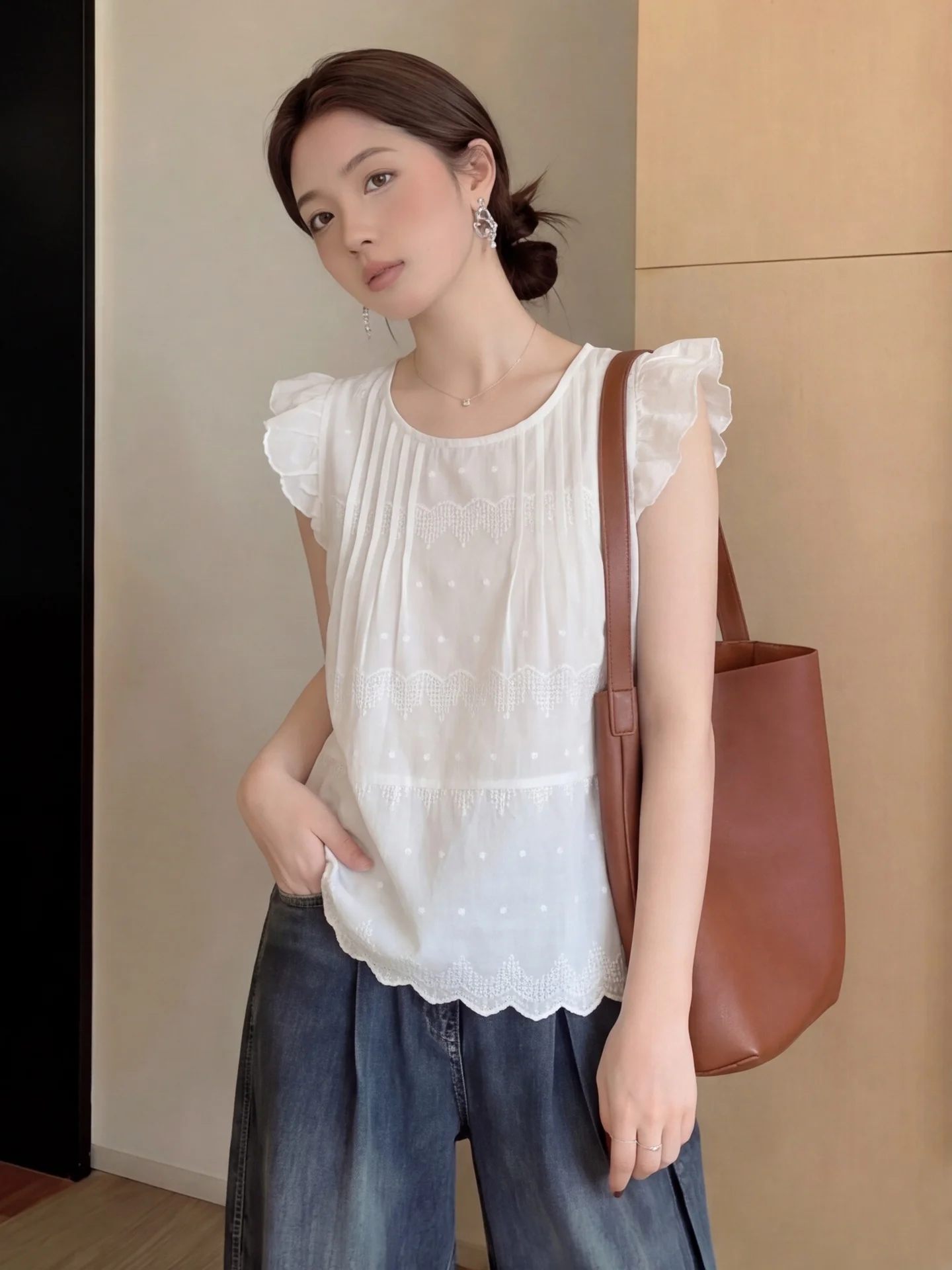 Elegant Embroidered Fly Sleeve Shirt Women's Summer Thin Loose Slimming Design Pressed Pleat Short Sleeve Top Korean Style
Elegant Embroidered Fly Sleeve Shirt Women's Summer Thin Loose Slimming Design Pressed Pleat Short Sleeve Top Korean Style