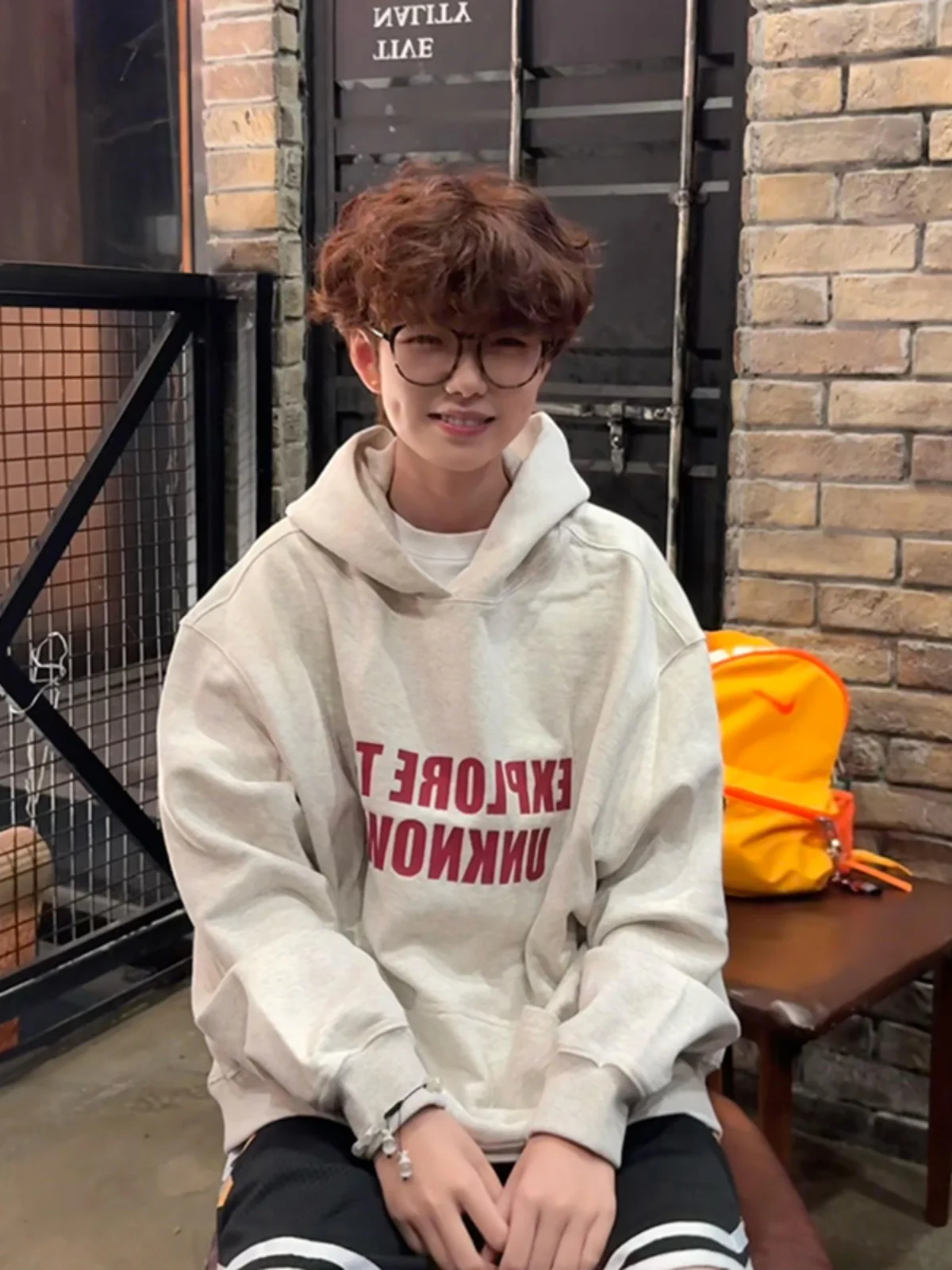 Мужская толстовка American Sle Heavyweight с капюшоном, весна-осень, белая, с буквенным принтом, Cleanfit, премиум-качество, повседневная, свободный крой
Мужская толстовка American Sle Heavyweight с капюшоном, весна-осень, белая, с буквенным принтом, Cleanfit, премиум-качество, повседневная, свободный крой