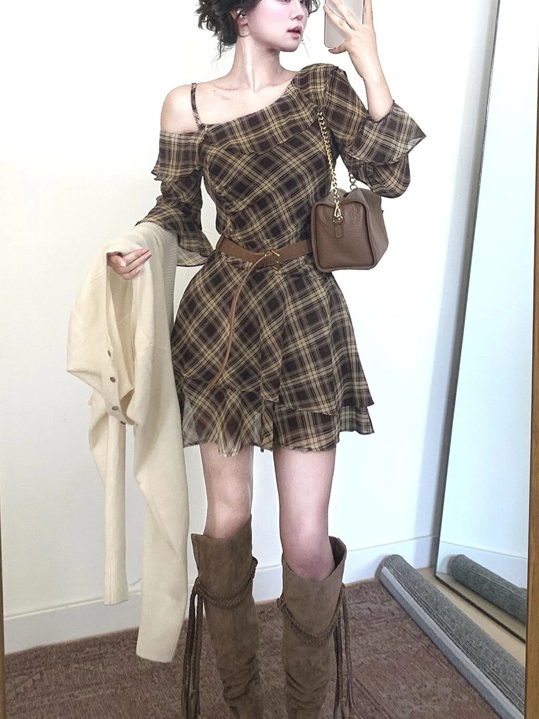 Ретро цветочный кружевной подол в клетку с асимметричной талией и завязками на плечах Dr Женская зимняя юбка больших размеров трапециевидной формы Dr
Ретро цветочный кружевной подол в клетку с асимметричной талией и завязками на плечах Dr Женская зимняя юбка больших размеров трапециевидной формы Dr