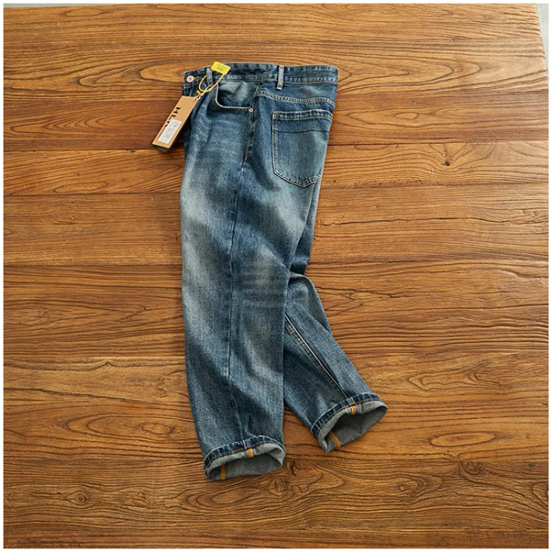 Light blue washed versatile straight leg jeans for men, retro and simple Korean style fashionable casual denim pants
Light blue washed versatile straight leg jeans for men, retro and simple Korean style fashionable casual denim pants
