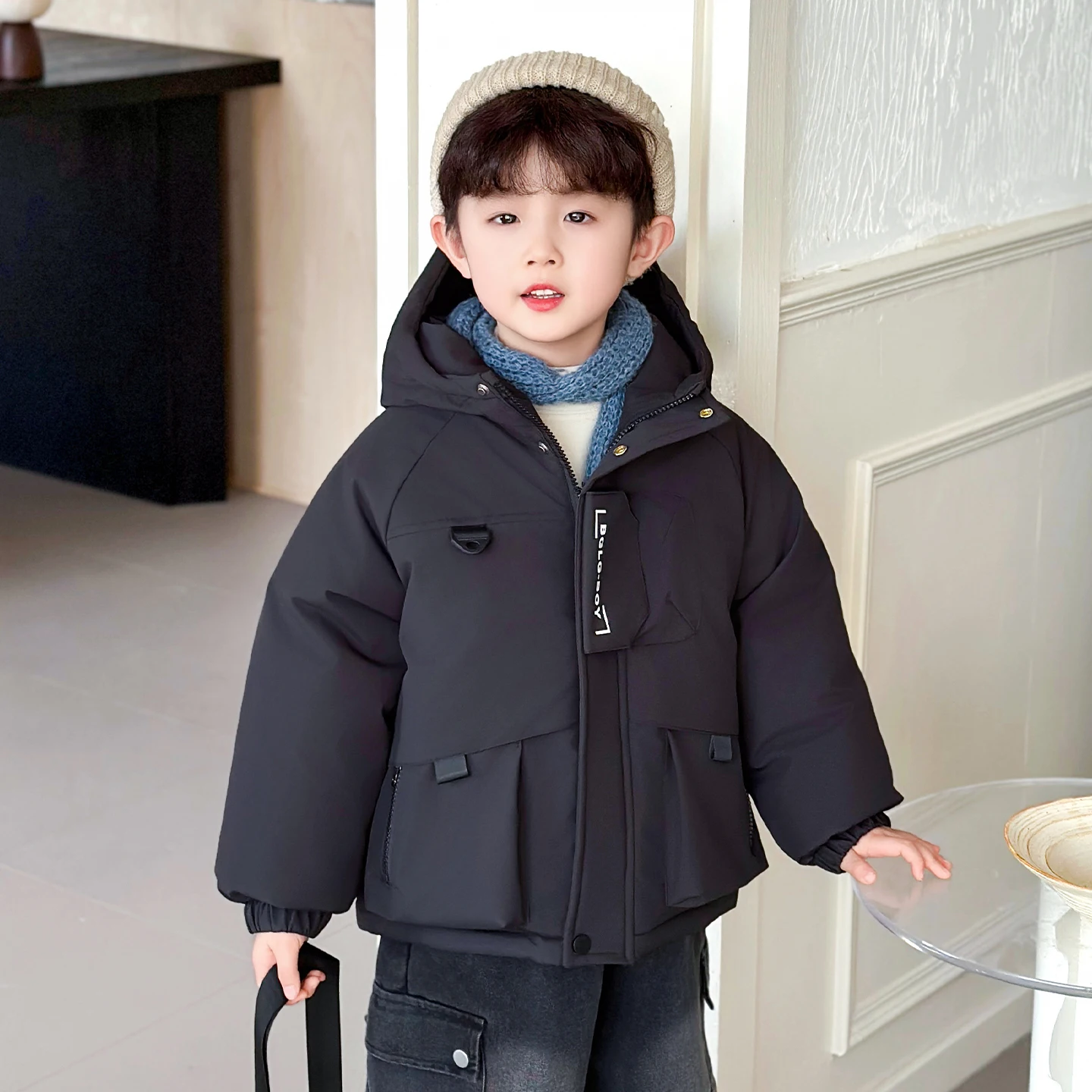 Thiened Red Cotton Jaet for Boys Winter Warm Clothes Non-Waable Youth Faion Stand Fit with kets Waterproof
Thiened Red Cotton Jaet for Boys Winter Warm Clothes Non-Waable Youth Faion Stand Fit with kets Waterproof