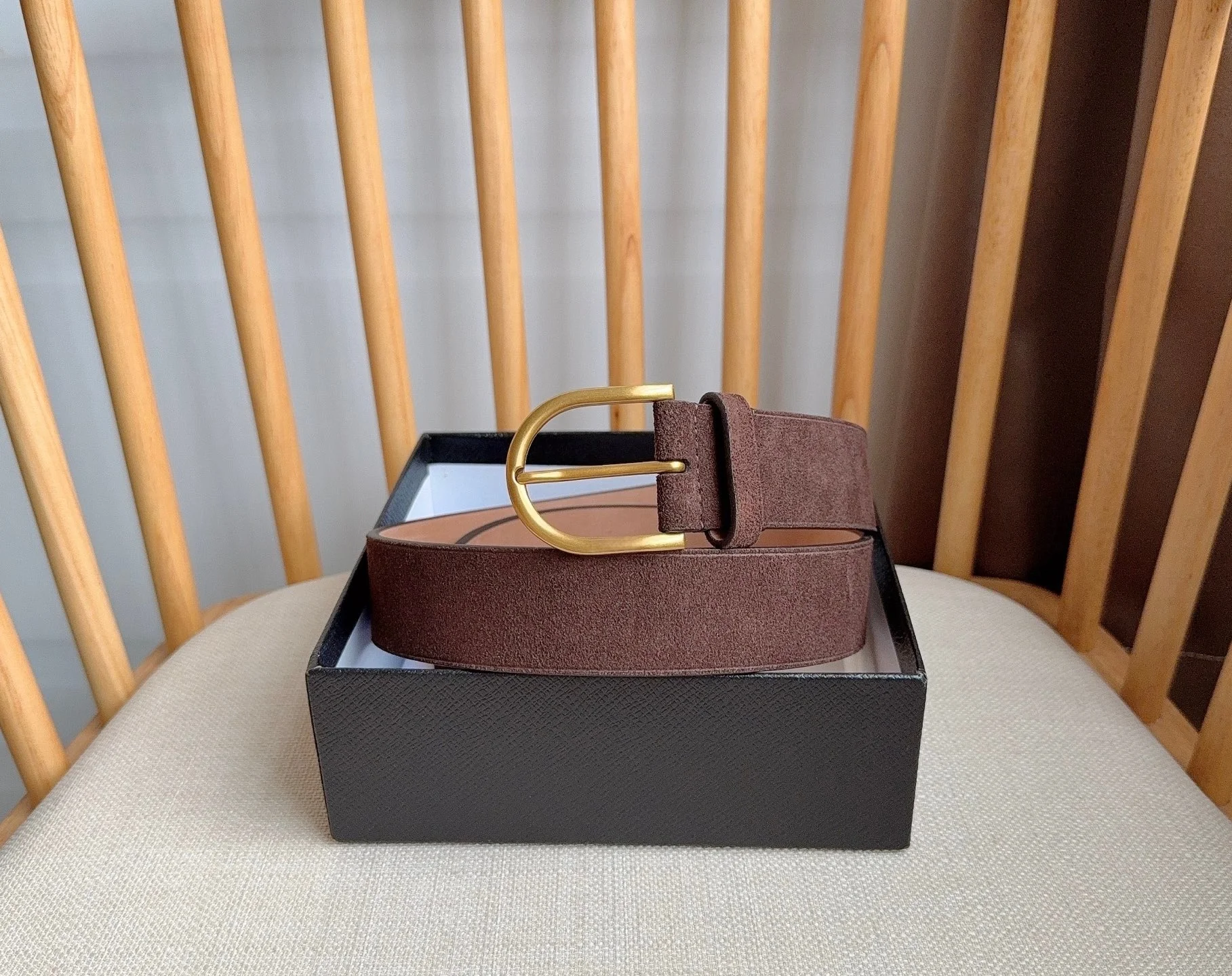Brand Discount Suede Belt Business Belt High-quality Leather High-end Accessory Suitable for Formal Occasions Exquisite Gift
Brand Discount Suede Belt Business Belt High-quality Leather High-end Accessory Suitable for Formal Occasions Exquisite Gift