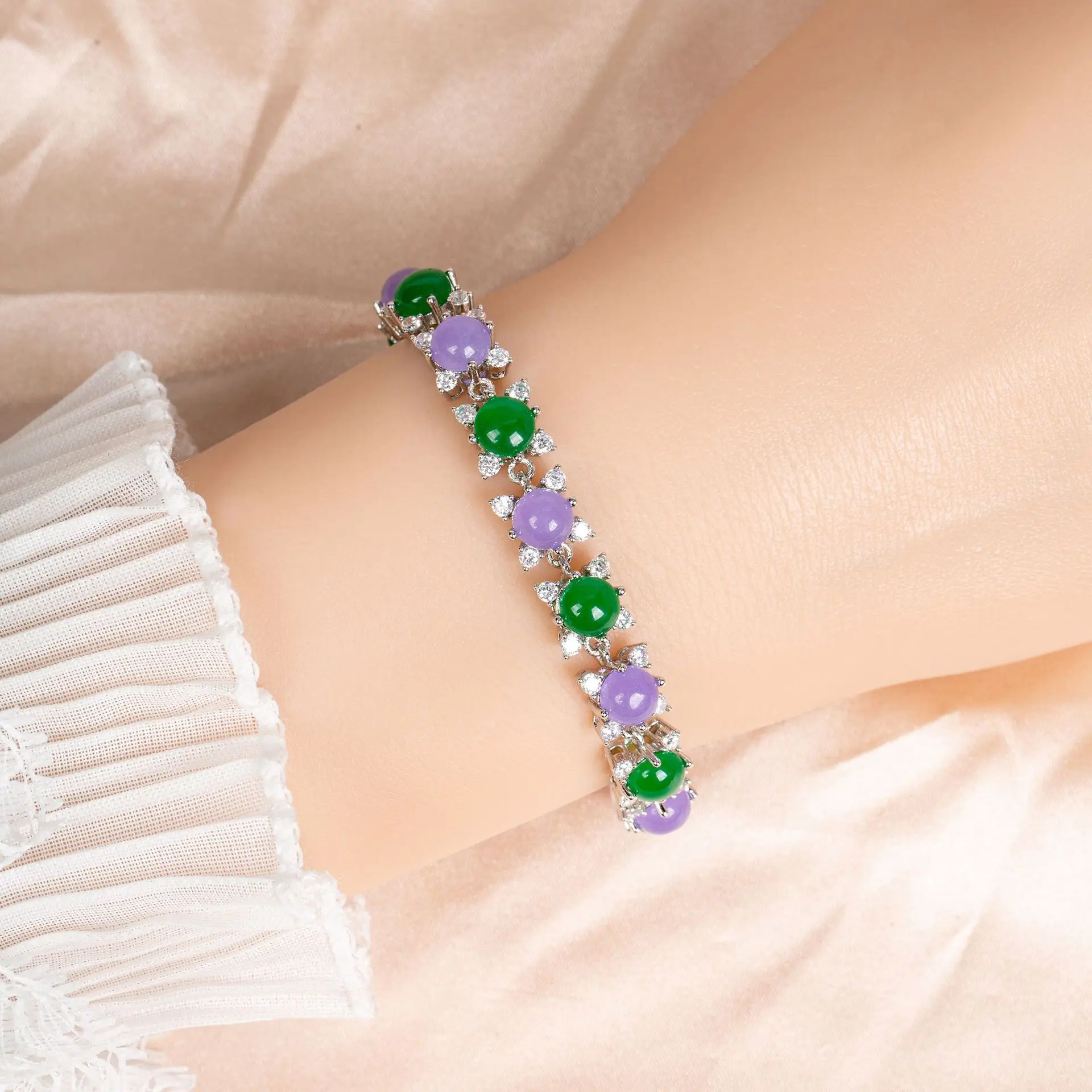 New Red, Purple, and Green Gemstone Delicate Bracelet Luxury Women's Clothing Jewellery Set Date Wedding Party Banquet Gift Z-49
New Red, Purple, and Green Gemstone Delicate Bracelet Luxury Women's Clothing Jewellery Set Date Wedding Party Banquet Gift Z-49