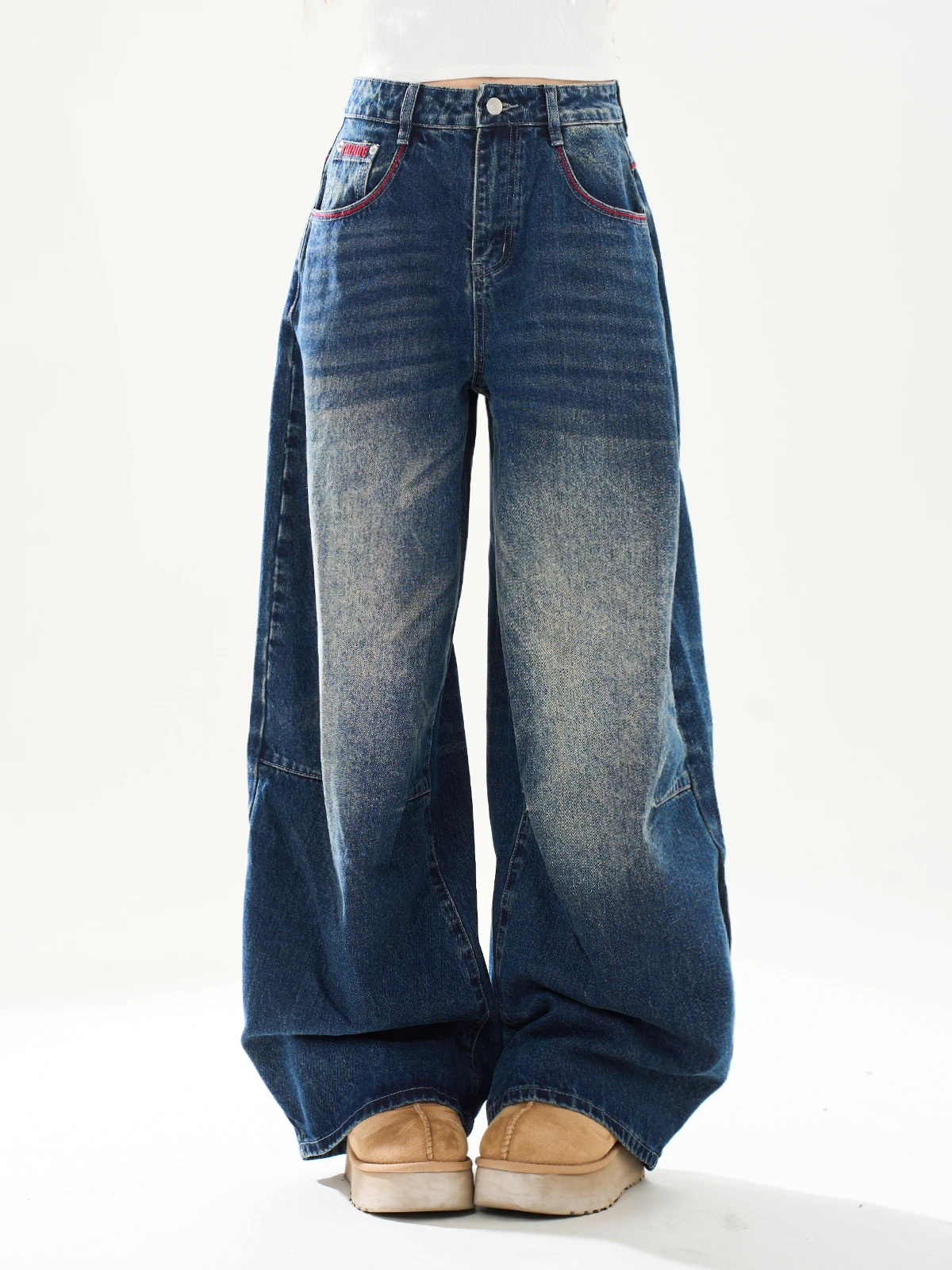 Джинсы ENJOG в стиле ретро, темно-синие, с вышивкой, из денима, женские, новые, в американском стиле, с высокой талией, свободные, широкие штанины, модель «Knife Pants»
Джинсы ENJOG в стиле ретро, темно-синие, с вышивкой, из денима, женские, новые, в американском стиле, с высокой талией, свободные, широкие штанины, модель «Knife Pants»