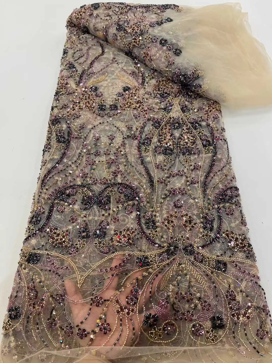 Luxury Exquisite High-end Fashion Design Fabric Handmade Sequins Embroidery Net Lace Full Beads For Making Women Wedding Dress
Luxury Exquisite High-end Fashion Design Fabric Handmade Sequins Embroidery Net Lace Full Beads For Making Women Wedding Dress