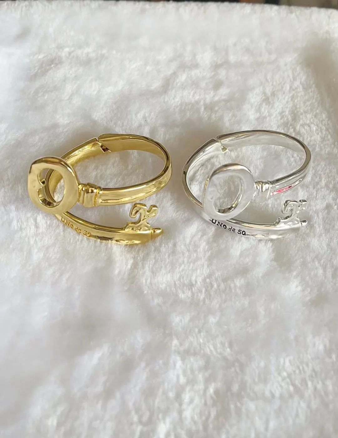MN 2023 UNOde50 New European and American Hot Selling Fashion High Quality Exquisite Women's Bracelet Romantic Jewelry Gift Bag
MN 2023 UNOde50 New European and American Hot Selling Fashion High Quality Exquisite Women's Bracelet Romantic Jewelry Gift Bag