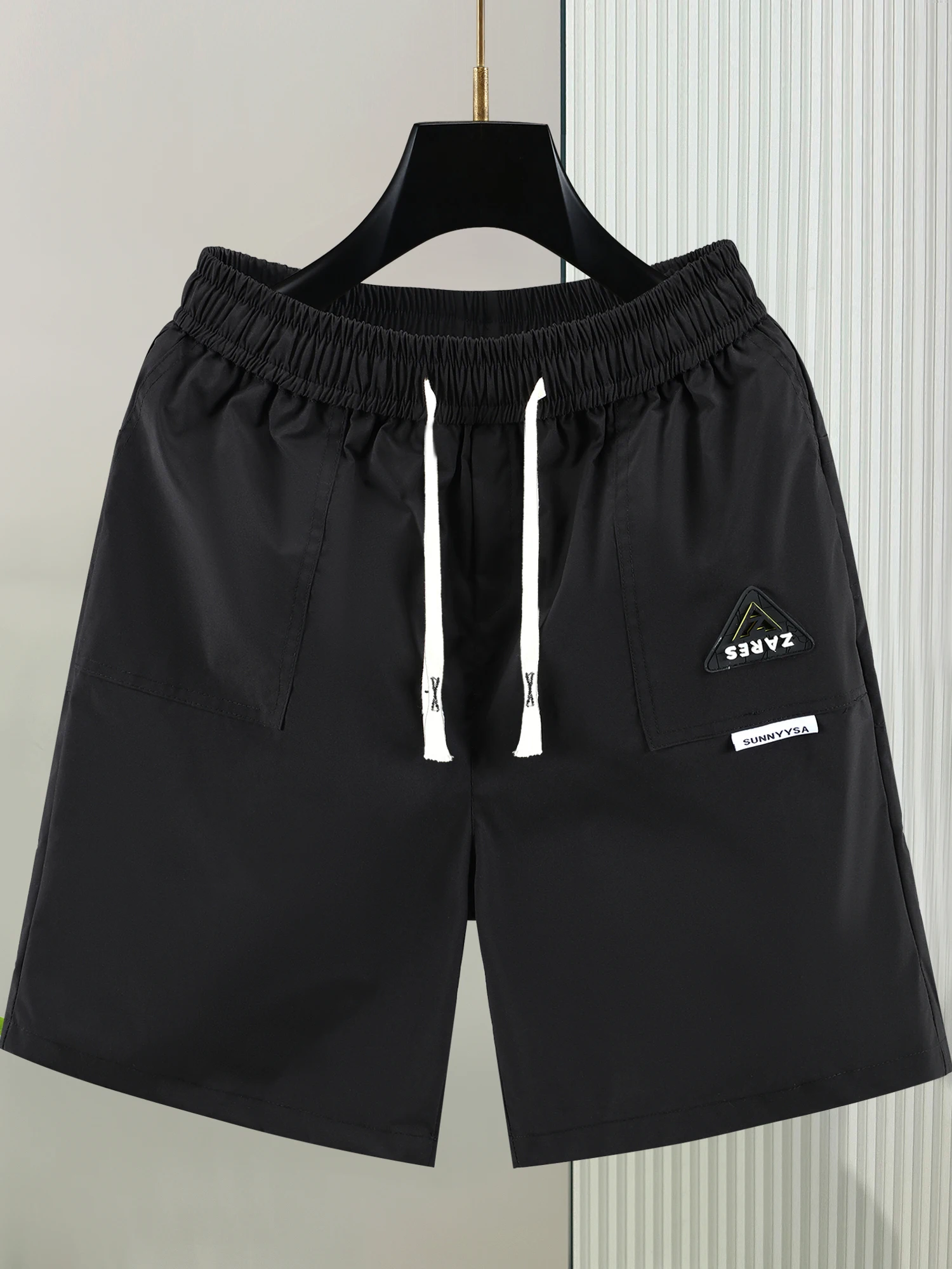 Летние мужские модные повседневные спортивные шорты 2025 года, пляжная одежда, прямые шорты со средней талией, из полиэфирного волокна, тонкая модель
Летние мужские модные повседневные спортивные шорты 2025 года, пляжная одежда, прямые шорты со средней талией, из полиэфирного волокна, тонкая модель