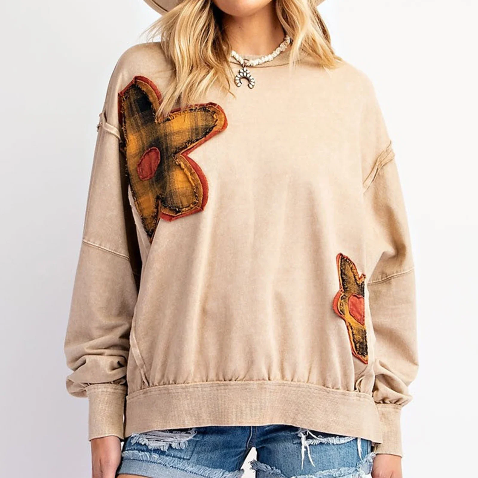 Fashion Plaid Floral Patch Women's Sweatshirt Contrast Color Long Sleeve Round Neck Loose Casual Pullover Tops
Fashion Plaid Floral Patch Women's Sweatshirt Contrast Color Long Sleeve Round Neck Loose Casual Pullover Tops