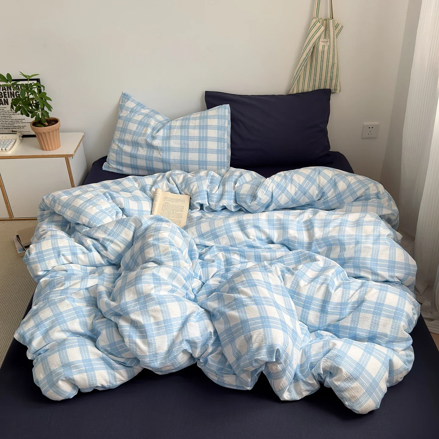Ins Korean Girls Pink Blue Grid Bedding Sets 2026 Queen Size Bed Sheet Set Duvet Cover Set With Pillowcase No Filling For Home
Ins Korean Girls Pink Blue Grid Bedding Sets 2026 Queen Size Bed Sheet Set Duvet Cover Set With Pillowcase No Filling For Home