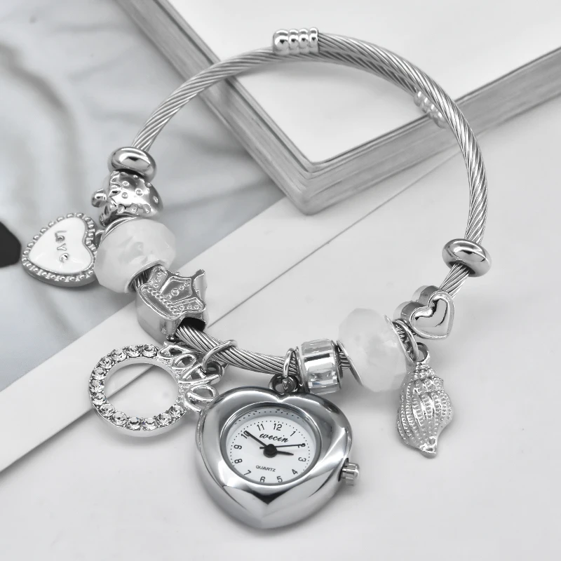 Fashion Women's Bracelet Watch Love with stylish decor refined round quartz watch silvery casual elegance
Fashion Women's Bracelet Watch Love with stylish decor refined round quartz watch silvery casual elegance