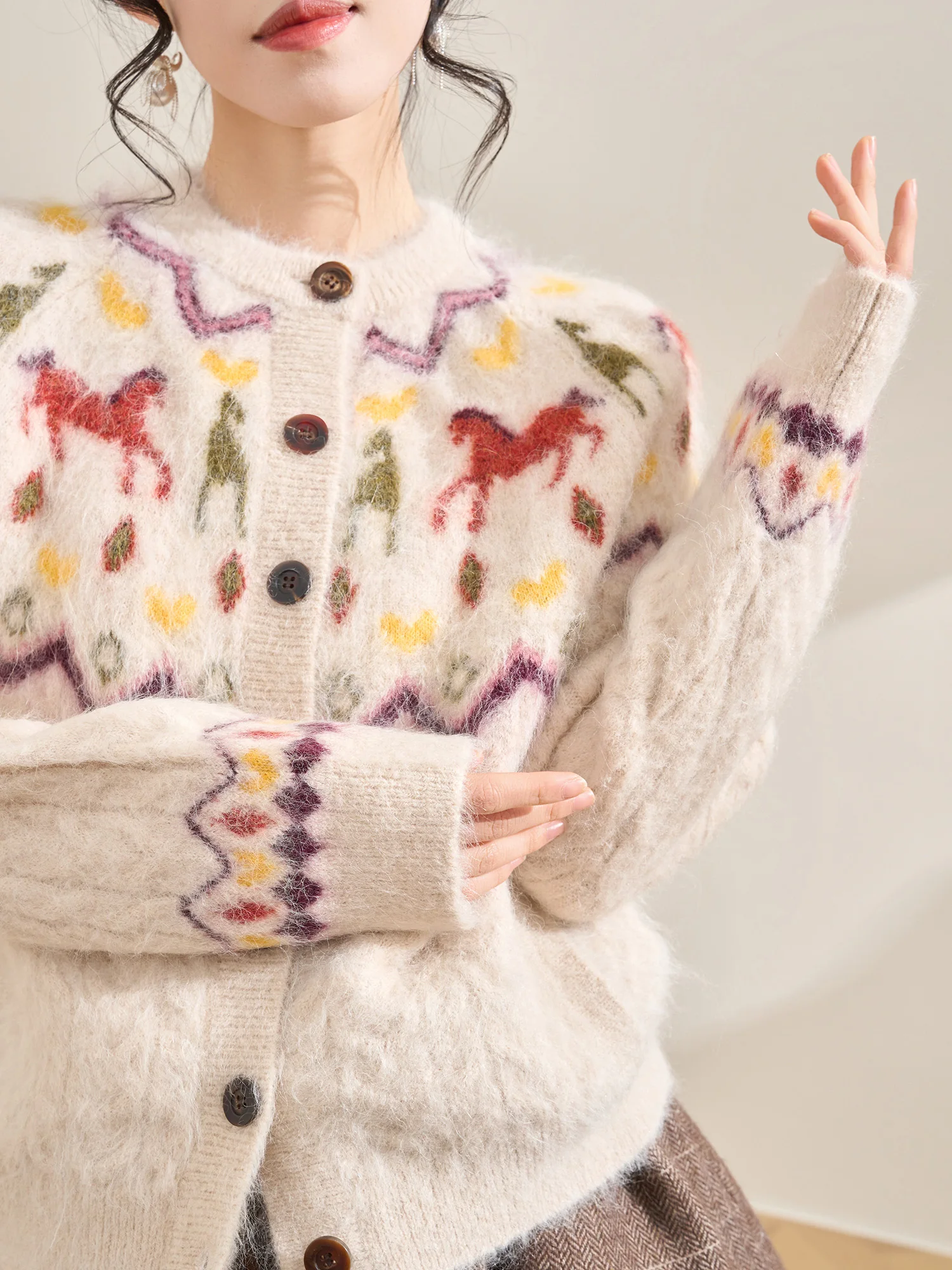 Unique Beautiful Flowing Era Camere Knitted round Ne Open Cardigan New Year Sweater Soft Polyester Casual Loose Fit Long ...
Unique Beautiful Flowing Era Camere Knitted round Ne Open Cardigan New Year Sweater Soft Polyester Casual Loose Fit Long ...