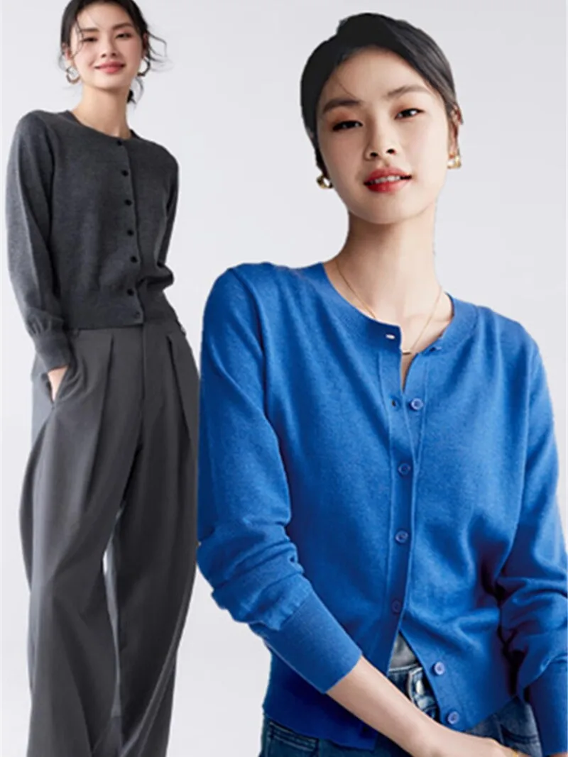 Early Spring round Neck Classic Style Versatile Knitted Inner Wear Soft Blue Open Cardigan Loose Fit Korean Style Long Sleeve
Early Spring round Neck Classic Style Versatile Knitted Inner Wear Soft Blue Open Cardigan Loose Fit Korean Style Long Sleeve