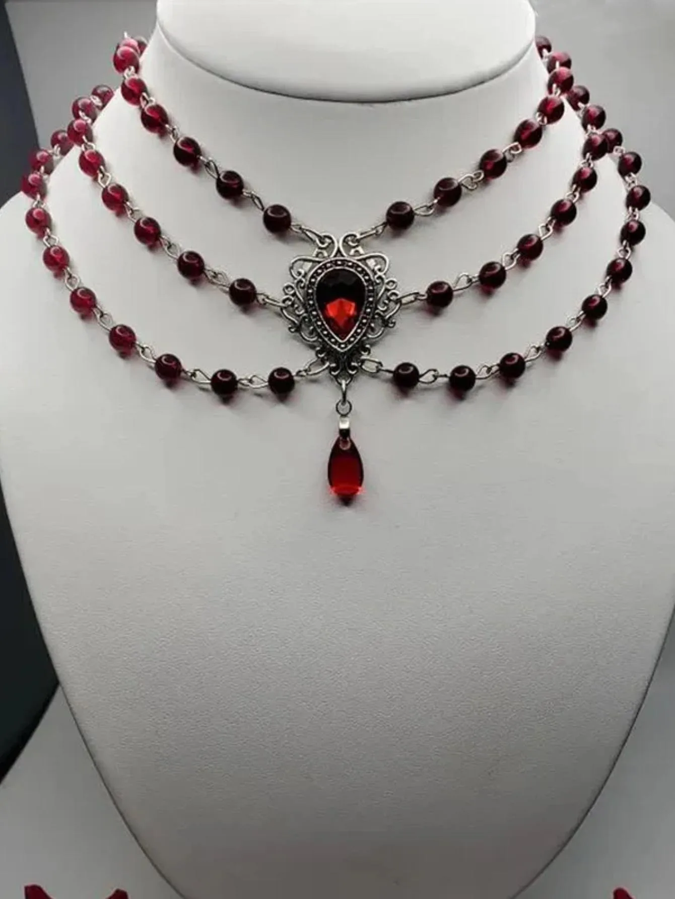 Викторианское очаровательное ожерелье в стиле стимпанк, ювелирные изделия, розовая ведьма, готическое ожерелье эпохи Возрождения, подарок для женщины
Викторианское очаровательное ожерелье в стиле стимпанк, ювелирные изделия, розовая ведьма, готическое ожерелье эпохи Возрождения, подарок для женщины