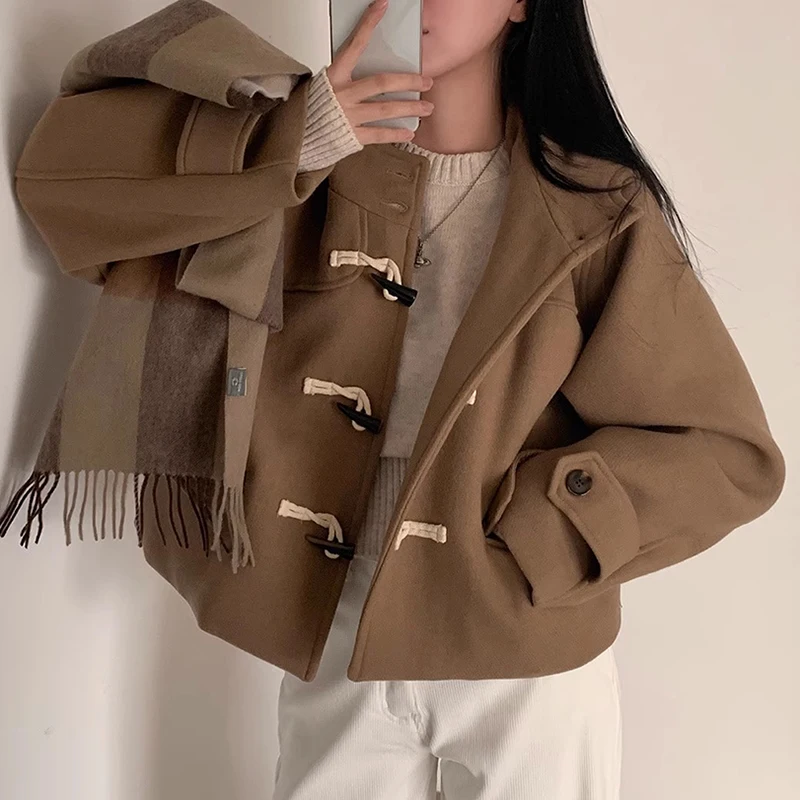 Chic Autumn Winter ort Wide Fit Casual Versatile Long Sve Woolen Coat for Women with Horn Buttons Korean Sle Commute
Chic Autumn Winter ort Wide Fit Casual Versatile Long Sve Woolen Coat for Women with Horn Buttons Korean Sle Commute