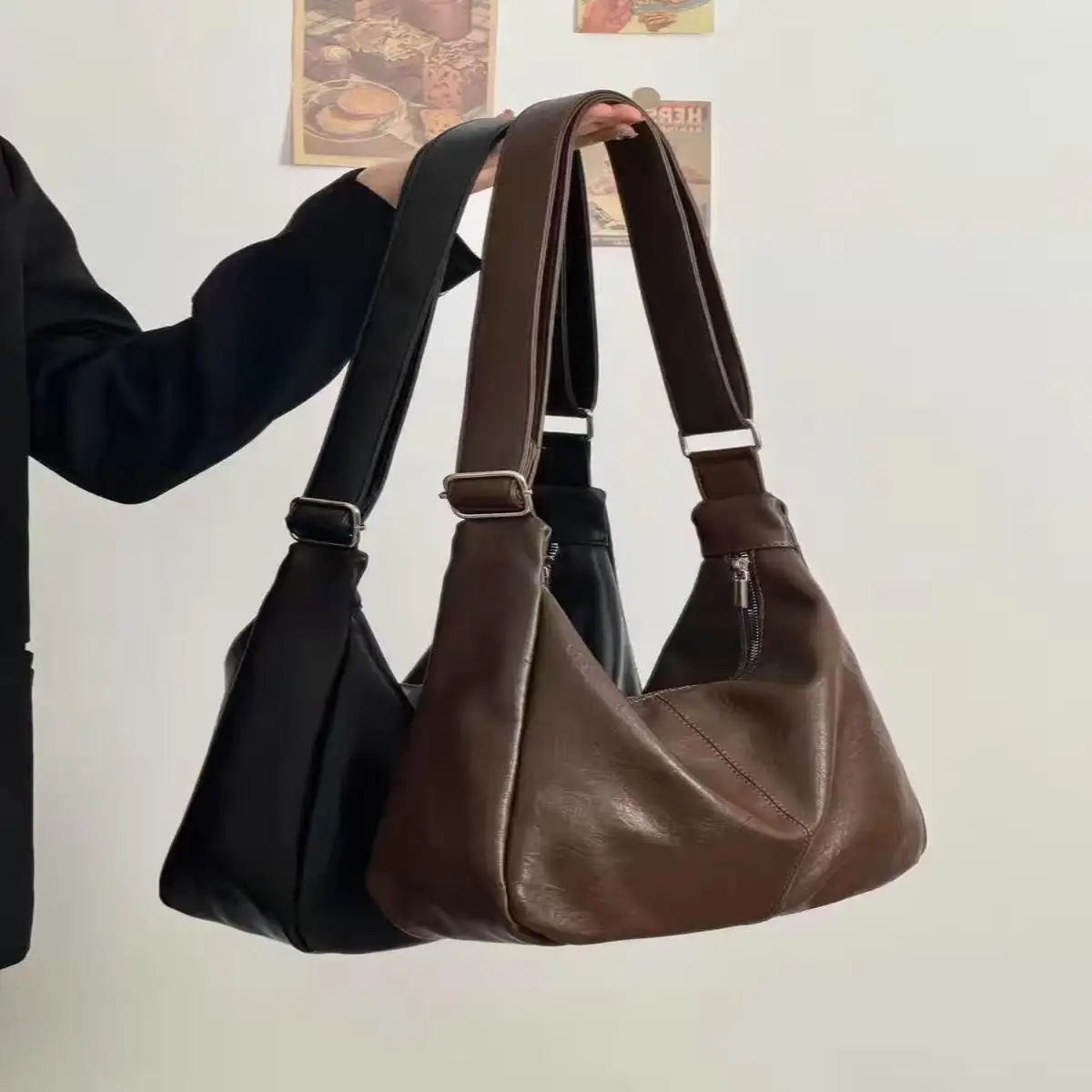 Large Capaci Soft Leather Tote Bag Commuter Sle 2024 New Faion Class Commute Big Crossbody Bag Vintage Brown Color
Large Capaci Soft Leather Tote Bag Commuter Sle 2024 New Faion Class Commute Big Crossbody Bag Vintage Brown Color