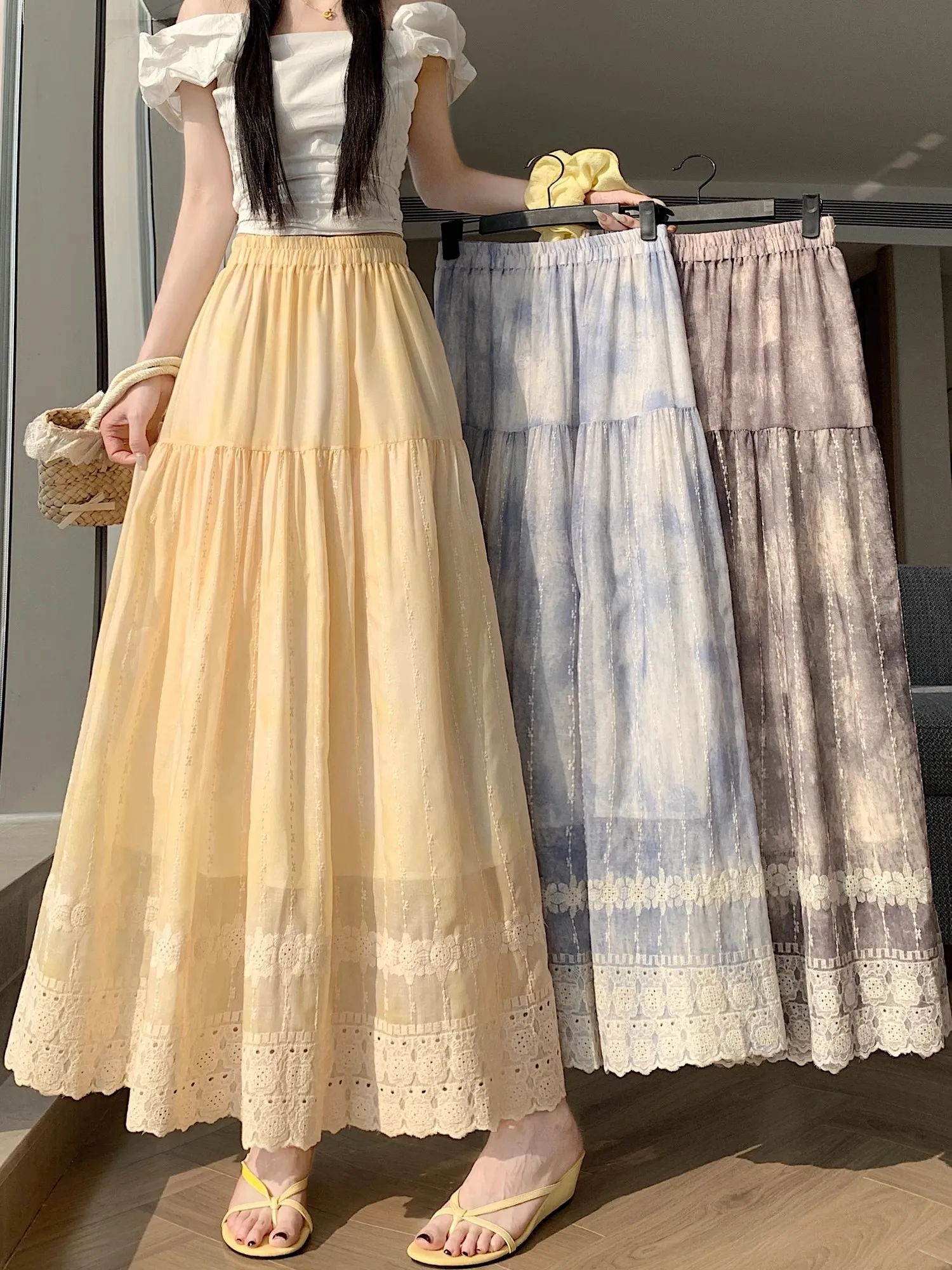 Elegant High-Waisted A-Line Pleated Skirt Hollow out Embroidery Elastic Waist Women's Summer 2026 New Style City Commute
Elegant High-Waisted A-Line Pleated Skirt Hollow out Embroidery Elastic Waist Women's Summer 2026 New Style City Commute