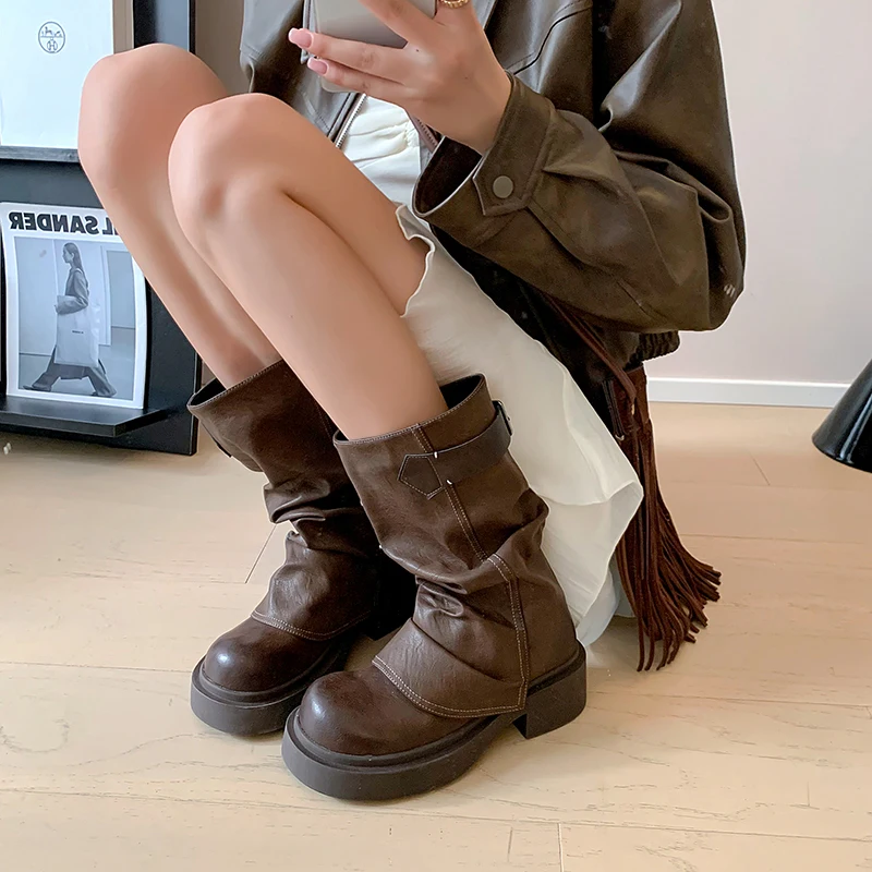 Retro Pleated Women's Boots Thick Sole Chunky Heels Slip-on Ladies Mid-calf Boots Autumn Winter New Female Motorcycle Boots
Retro Pleated Women's Boots Thick Sole Chunky Heels Slip-on Ladies Mid-calf Boots Autumn Winter New Female Motorcycle Boots
