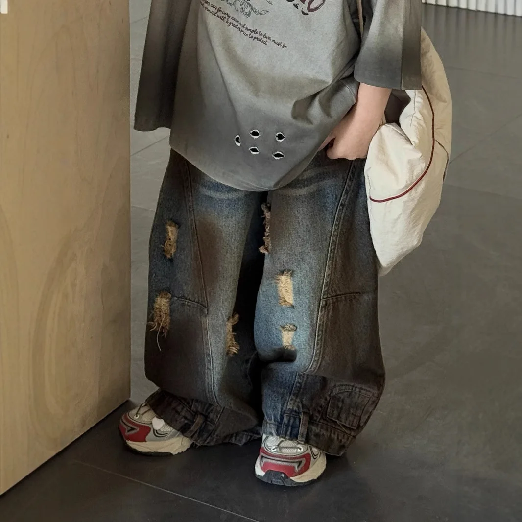 Детские рваные джинсы в стиле ретро, весна-осень, с уникальным дизайном, синие, свободного кроя, модная детская одежда
Детские рваные джинсы в стиле ретро, весна-осень, с уникальным дизайном, синие, свободного кроя, модная детская одежда