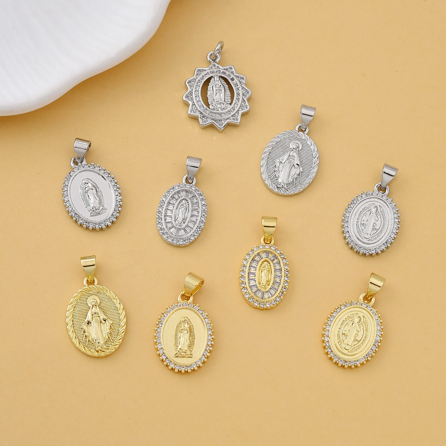 5 European and American Copper Zircon Virgin Mary Oval Pendant Accessories DIY Pearl Necklace Jewelry Making Materials Wholesale
5 European and American Copper Zircon Virgin Mary Oval Pendant Accessories DIY Pearl Necklace Jewelry Making Materials Wholesale