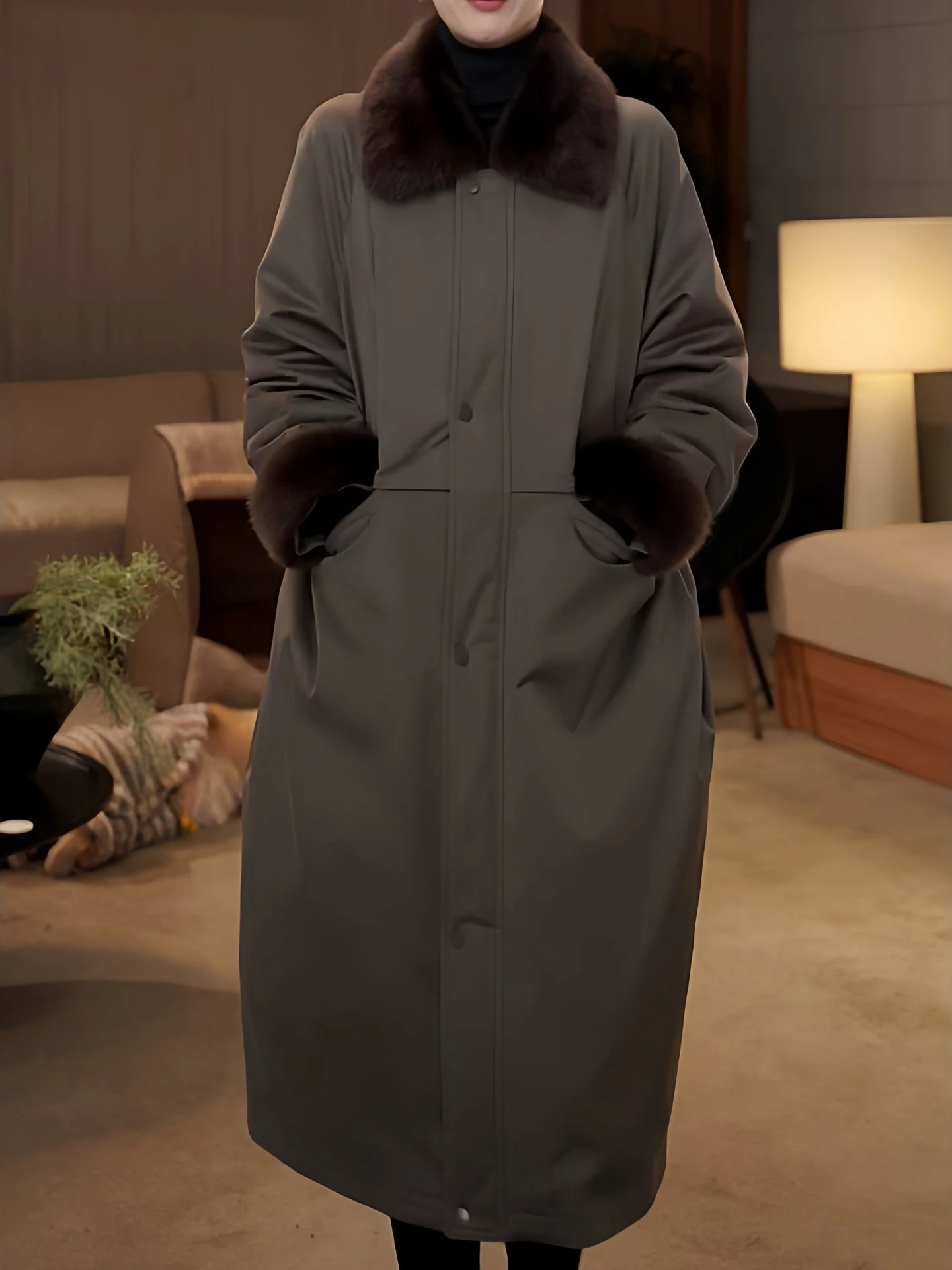 Утепленная длинная парка для женщин: теплая хлопковая куртка-пальто больших размеров, модная, высококачественная, зимняя верхняя одежда
Утепленная длинная парка для женщин: теплая хлопковая куртка-пальто больших размеров, модная, высококачественная, зимняя верхняя одежда