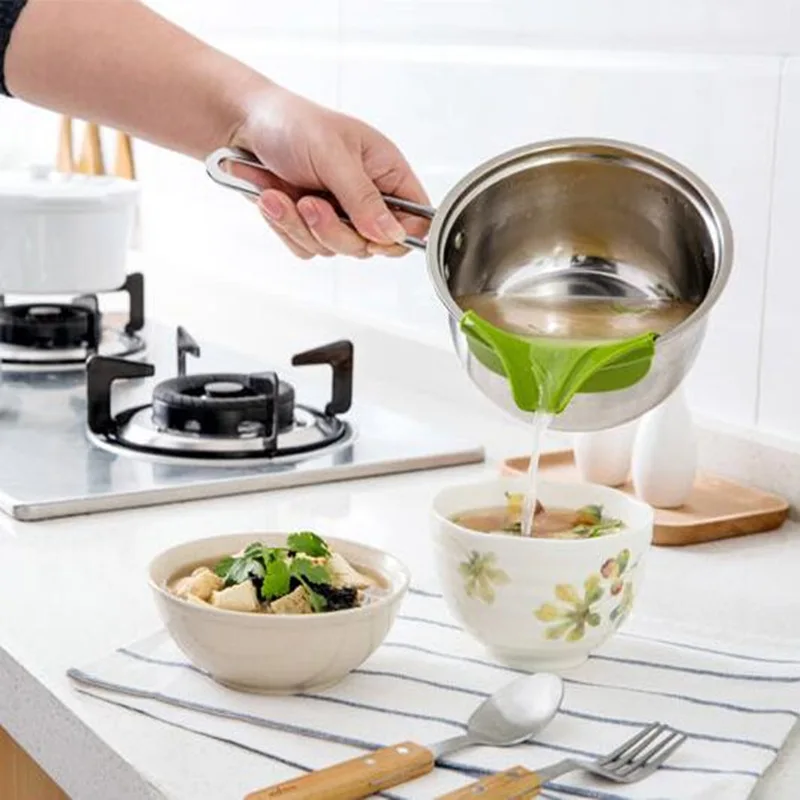 Silicone Funnel Kitchen Small Tools Anti-spill Drain Pans Round Rim Deflector Liquid Funnel Soup Diversion Cooking Tools
Silicone Funnel Kitchen Small Tools Anti-spill Drain Pans Round Rim Deflector Liquid Funnel Soup Diversion Cooking Tools