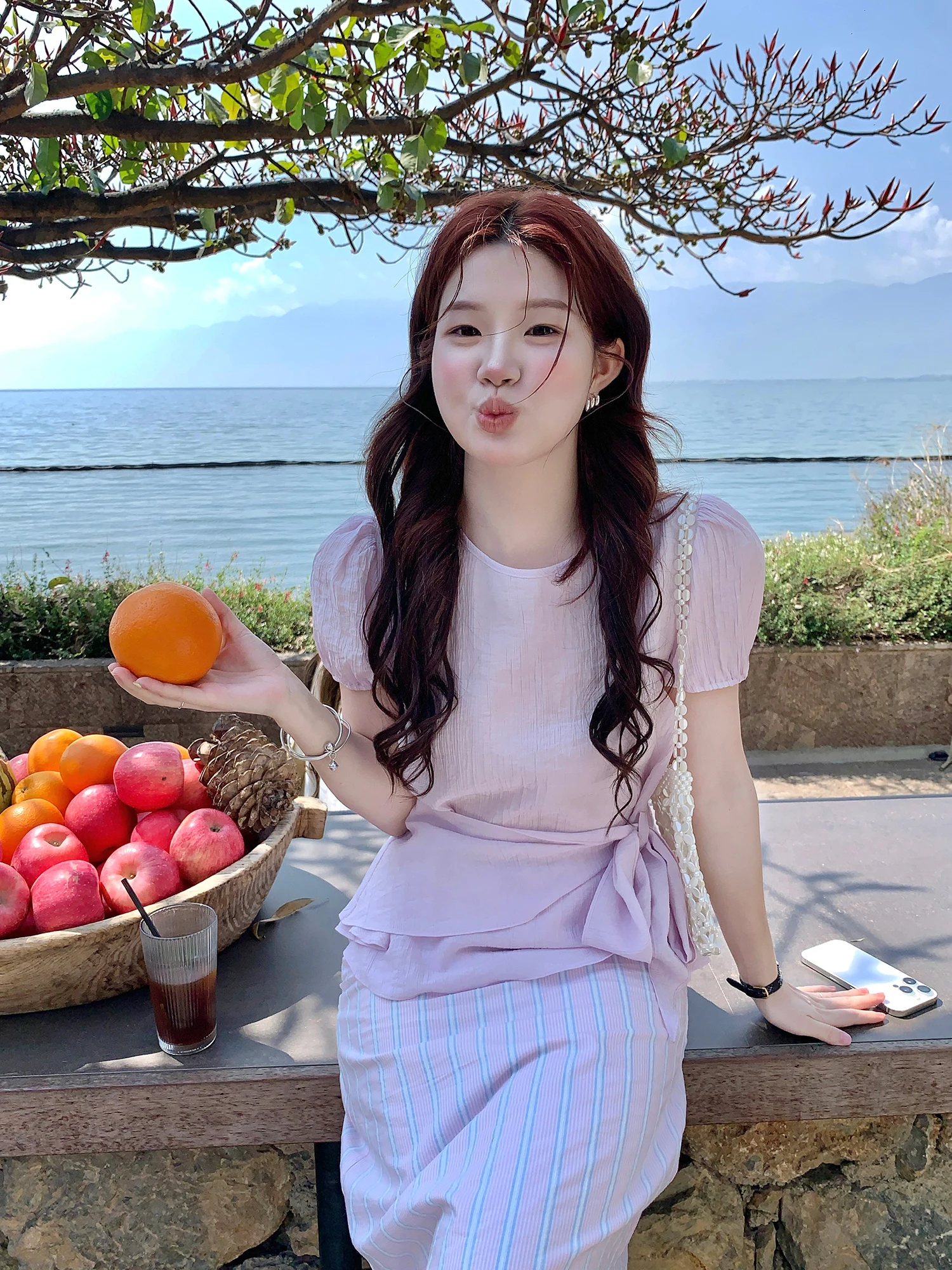 Korean Style Texture Bubble Sleeve Shirt Women's Short Sleeve round Neck Gentle Style Top Hhhhvooo Skintight Binding Design
Korean Style Texture Bubble Sleeve Shirt Women's Short Sleeve round Neck Gentle Style Top Hhhhvooo Skintight Binding Design