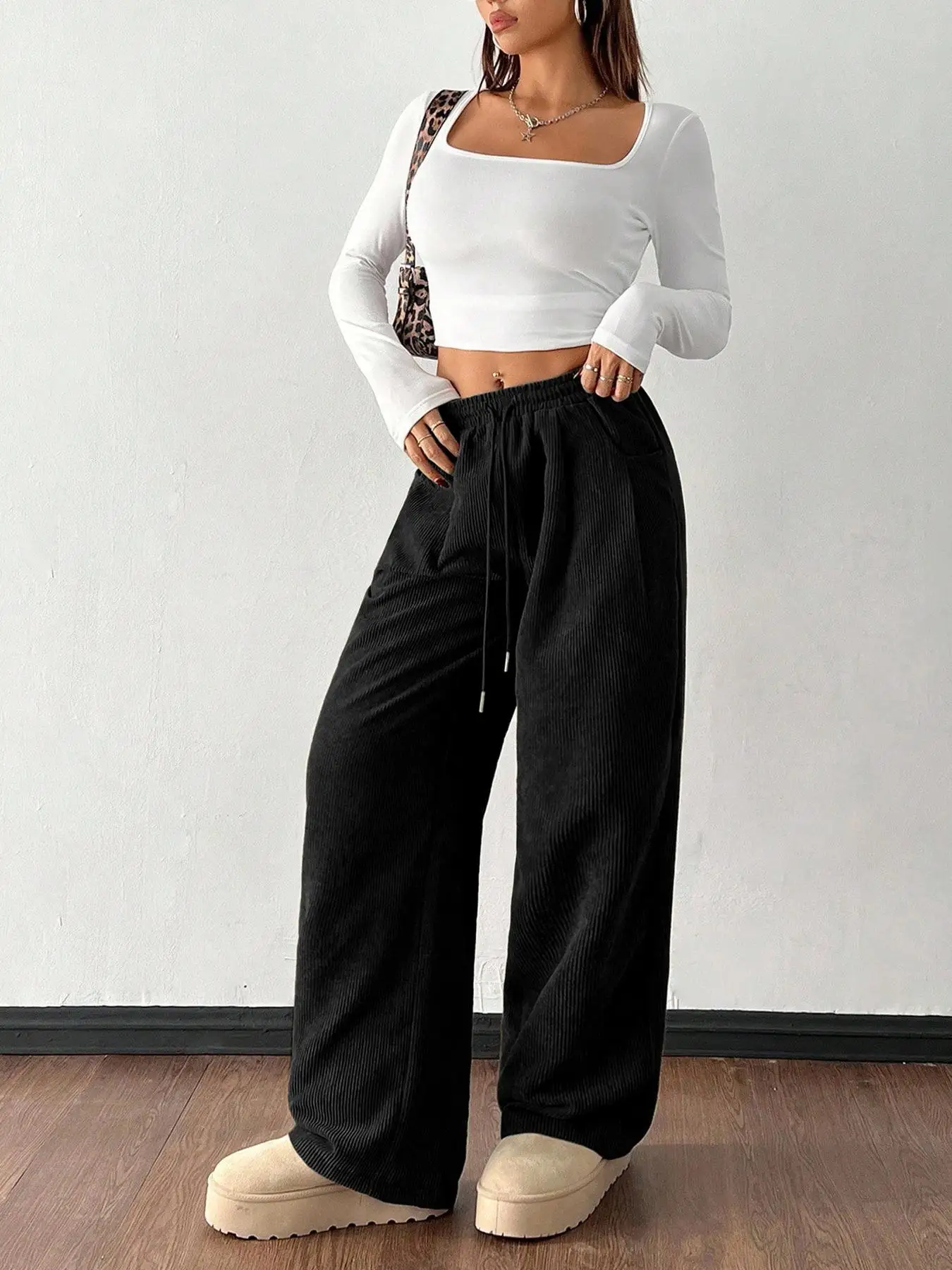 Women's High Waisted Drawstring Wide Leg Pants Casual Loose Trousers with Pockets
Women's High Waisted Drawstring Wide Leg Pants Casual Loose Trousers with Pockets