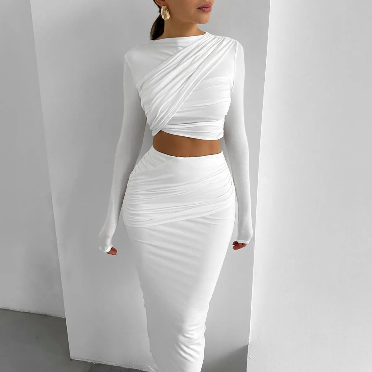 Sexy Two Pieces Set for Women Spring Summer Solid Ruched Long Sleeve Crop Top and High Waist Long Bodycon Skirt Suits
Sexy Two Pieces Set for Women Spring Summer Solid Ruched Long Sleeve Crop Top and High Waist Long Bodycon Skirt Suits