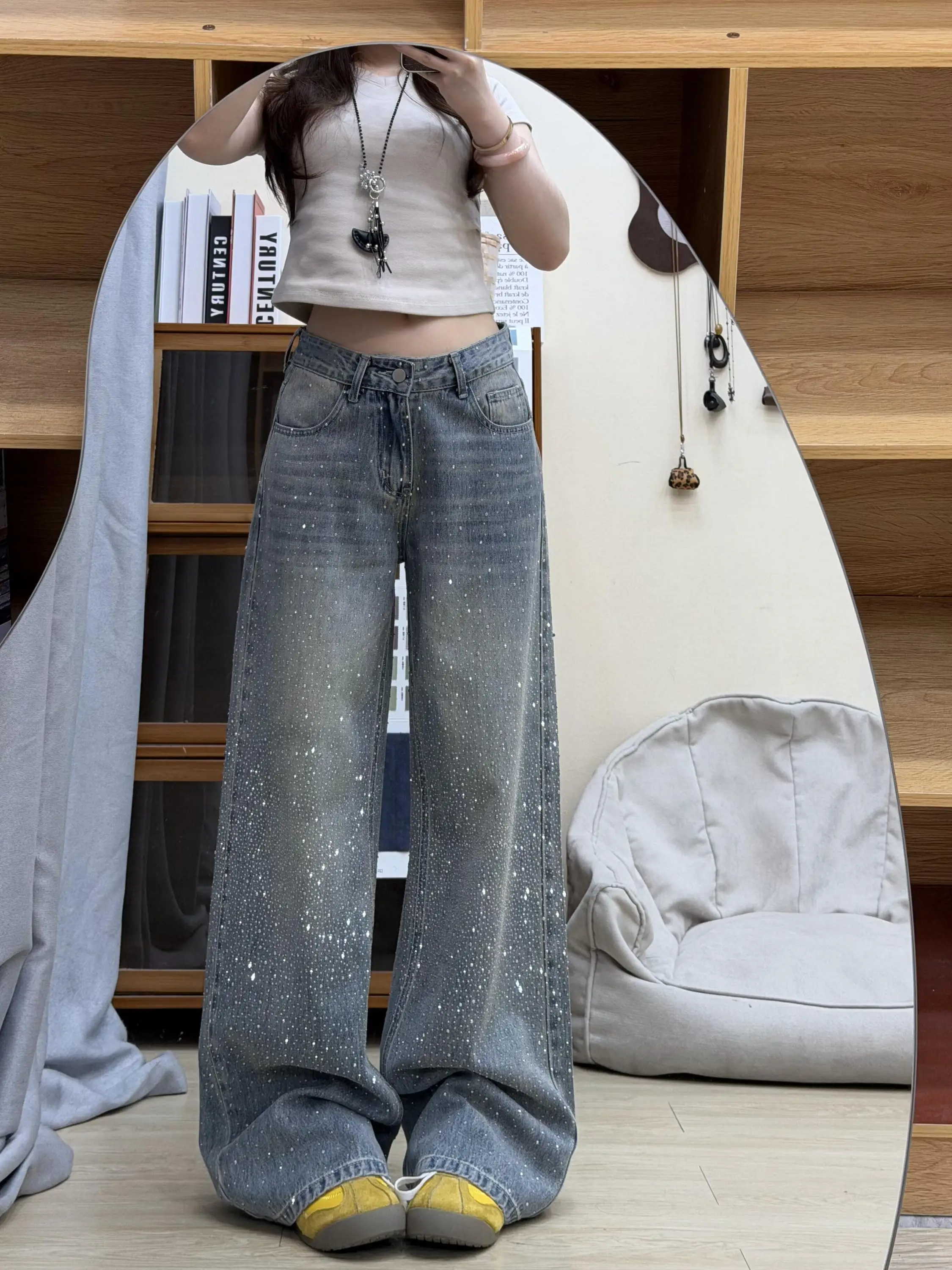 High Waist Shiny Rhinestone Denim Jeans Women's Loose Wide Leg Straight Cut Casual Blue Jeans Summer Fashion Ladies' Premium
High Waist Shiny Rhinestone Denim Jeans Women's Loose Wide Leg Straight Cut Casual Blue Jeans Summer Fashion Ladies' Premium