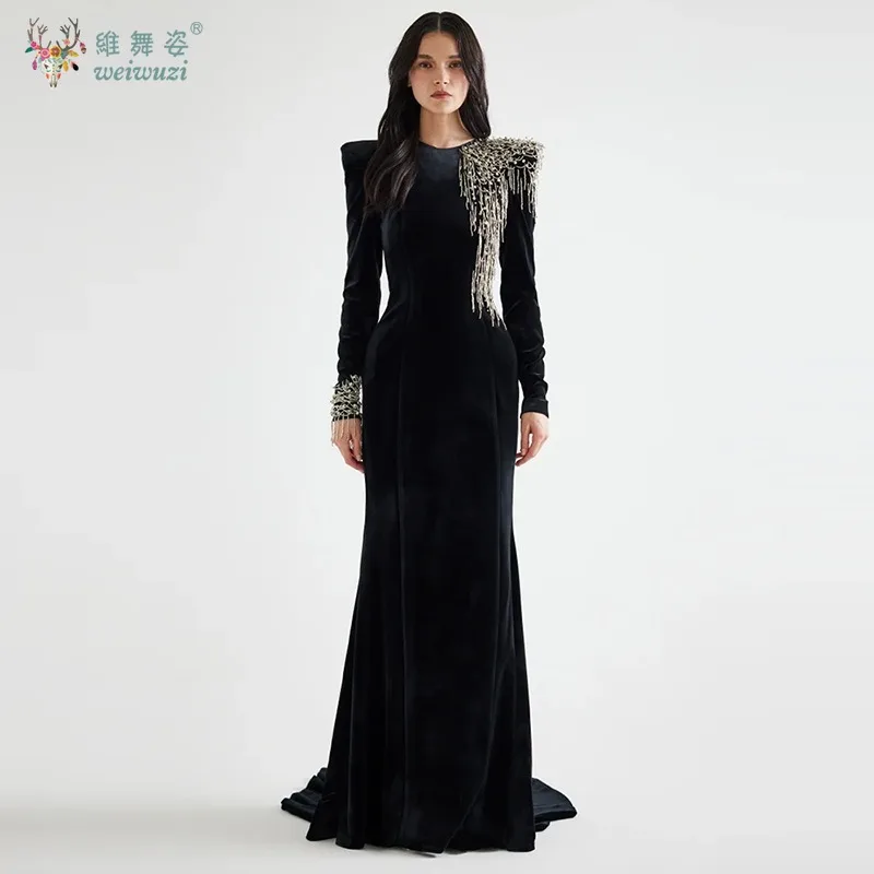 The Latest Fashion Women's Evening Gown for Autumn 2025 Luxurious Long Sleeved with Diamonds and Beading Velvet Evening Dress
The Latest Fashion Women's Evening Gown for Autumn 2025 Luxurious Long Sleeved with Diamonds and Beading Velvet Evening Dress