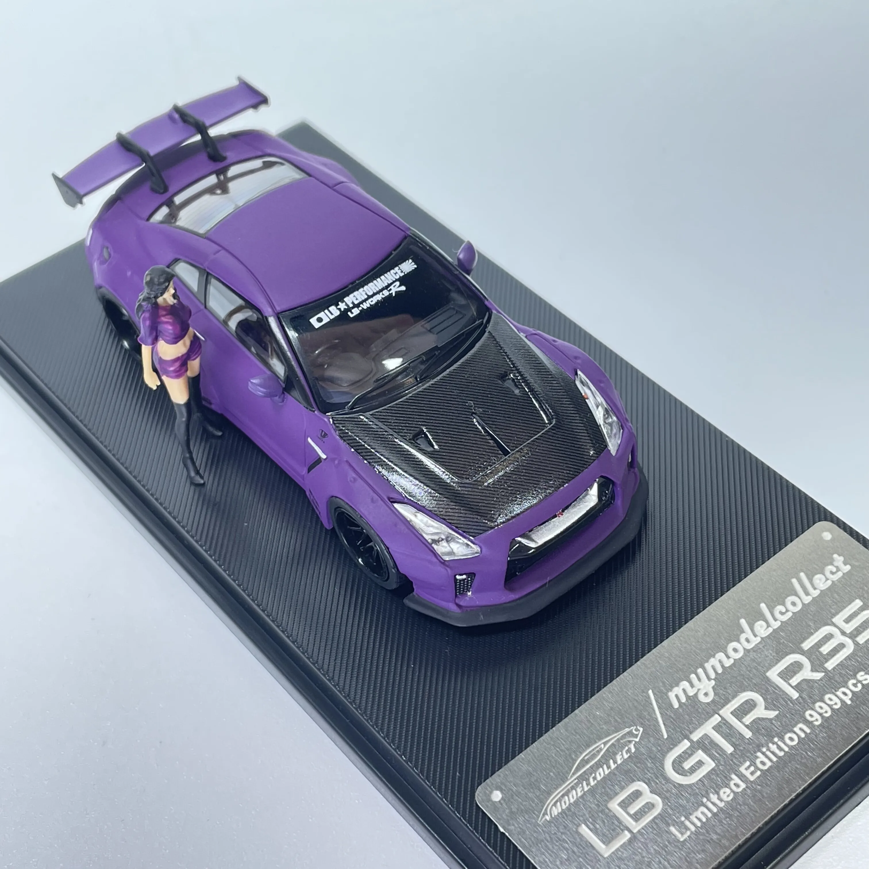 LB GTR 1.5V Alloy 1:64 Car Model Simulation Ornament Collection Gift for Men
LB GTR 1.5V Alloy 1:64 Car Model Simulation Ornament Collection Gift for Men