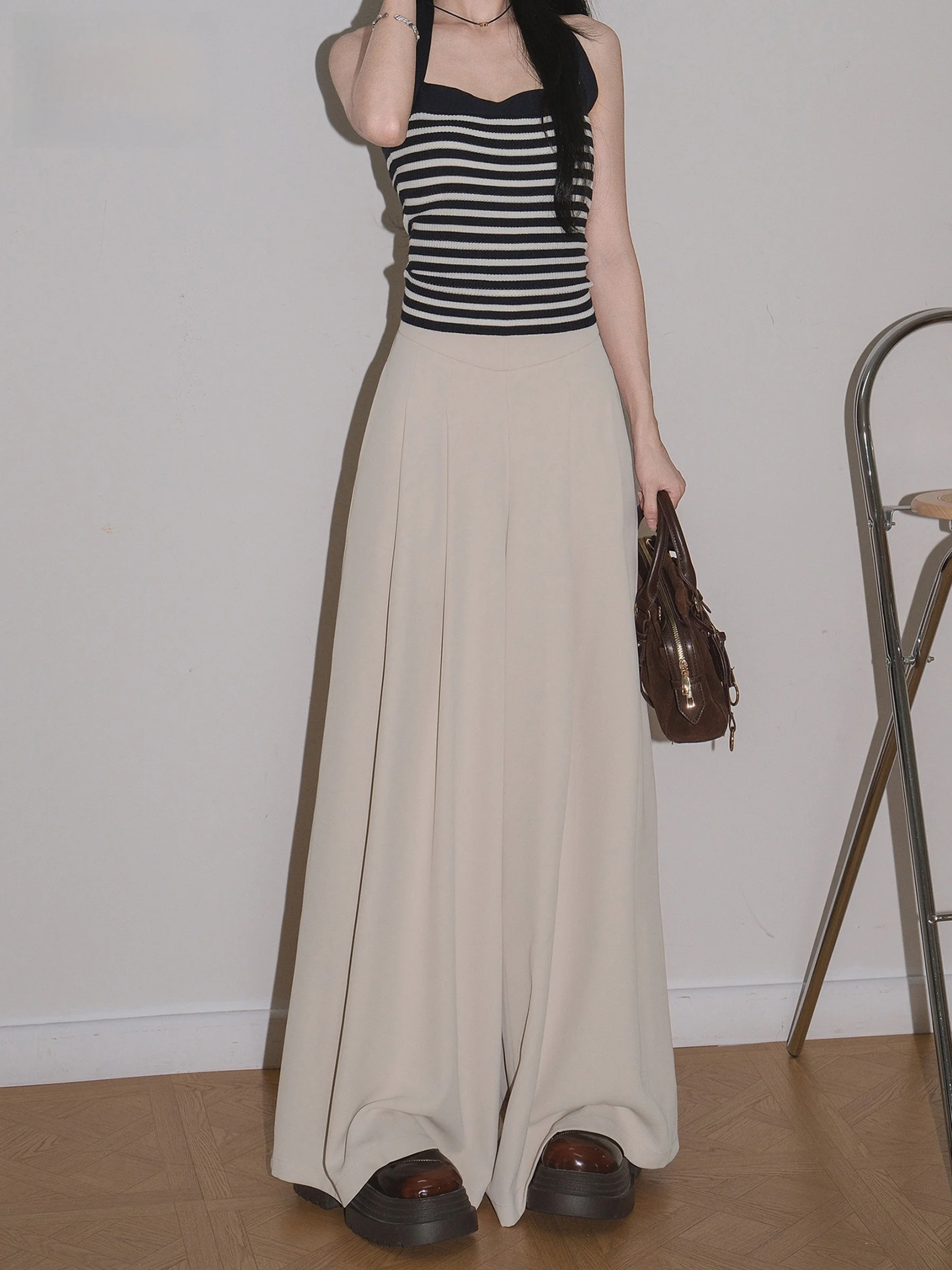 High Waist Wide Leg Casual Ice Silk Loose Slim Straight Tube Long Pants Women's Fashion Commuter Style Summer New Arrival
High Waist Wide Leg Casual Ice Silk Loose Slim Straight Tube Long Pants Women's Fashion Commuter Style Summer New Arrival