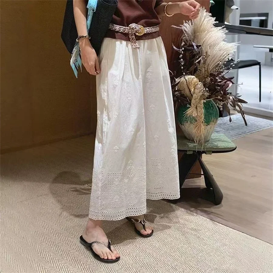 Fashionable White Embroidered Heavy Work Hollow out Straight Leg Pants Wide Leg Casual Trousers for Women Autumn 2025
Fashionable White Embroidered Heavy Work Hollow out Straight Leg Pants Wide Leg Casual Trousers for Women Autumn 2025