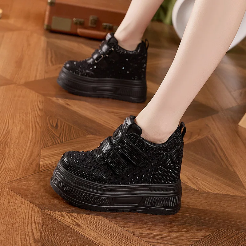 Thick Soled White Shoes for Women Summer New Versatile Breathable Hollow Mesh Casual Shoes 12CM Height Increasing Women's Shoes
Thick Soled White Shoes for Women Summer New Versatile Breathable Hollow Mesh Casual Shoes 12CM Height Increasing Women's Shoes