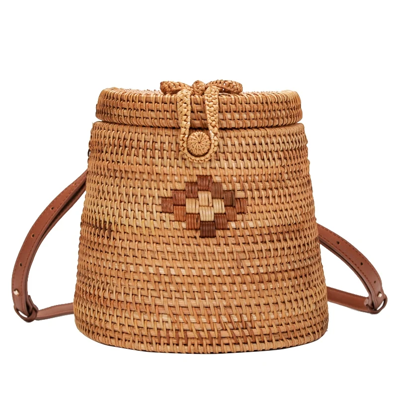 NEW-New Handmade Woven Rattan Backpacks Women Pu Leather Bow Hasp Inside Blue Flowers Print Backpack Ladies Double Straps Bags
NEW-New Handmade Woven Rattan Backpacks Women Pu Leather Bow Hasp Inside Blue Flowers Print Backpack Ladies Double Straps Bags