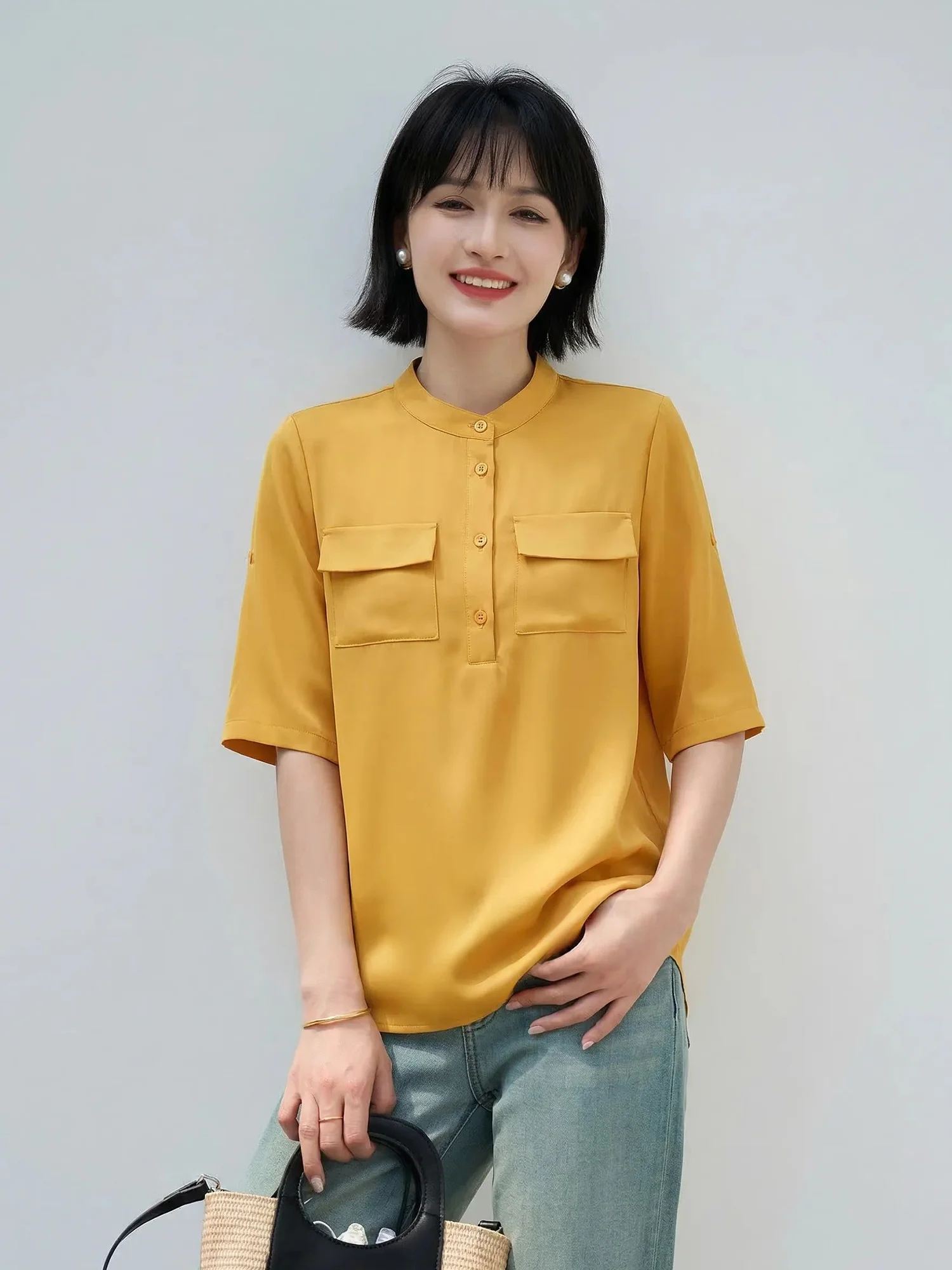 Chivirin Casual Commuter Style Loose Fit Short Sleeve Women's Shirt Double Pocket Slimming Top Polyester Fiber round Neck
Chivirin Casual Commuter Style Loose Fit Short Sleeve Women's Shirt Double Pocket Slimming Top Polyester Fiber round Neck