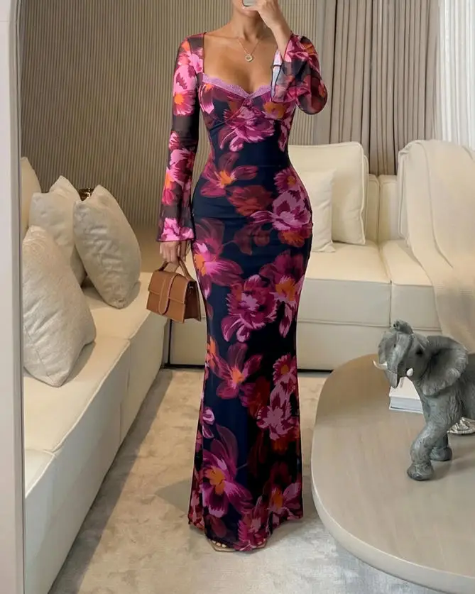 Women Dress 2026 Spring Autumn New Fashion Retro Floral Print Lace Decor Heart-Shaped Collar Flared Sleeve Slim Fit Long Dress
Women Dress 2026 Spring Autumn New Fashion Retro Floral Print Lace Decor Heart-Shaped Collar Flared Sleeve Slim Fit Long Dress