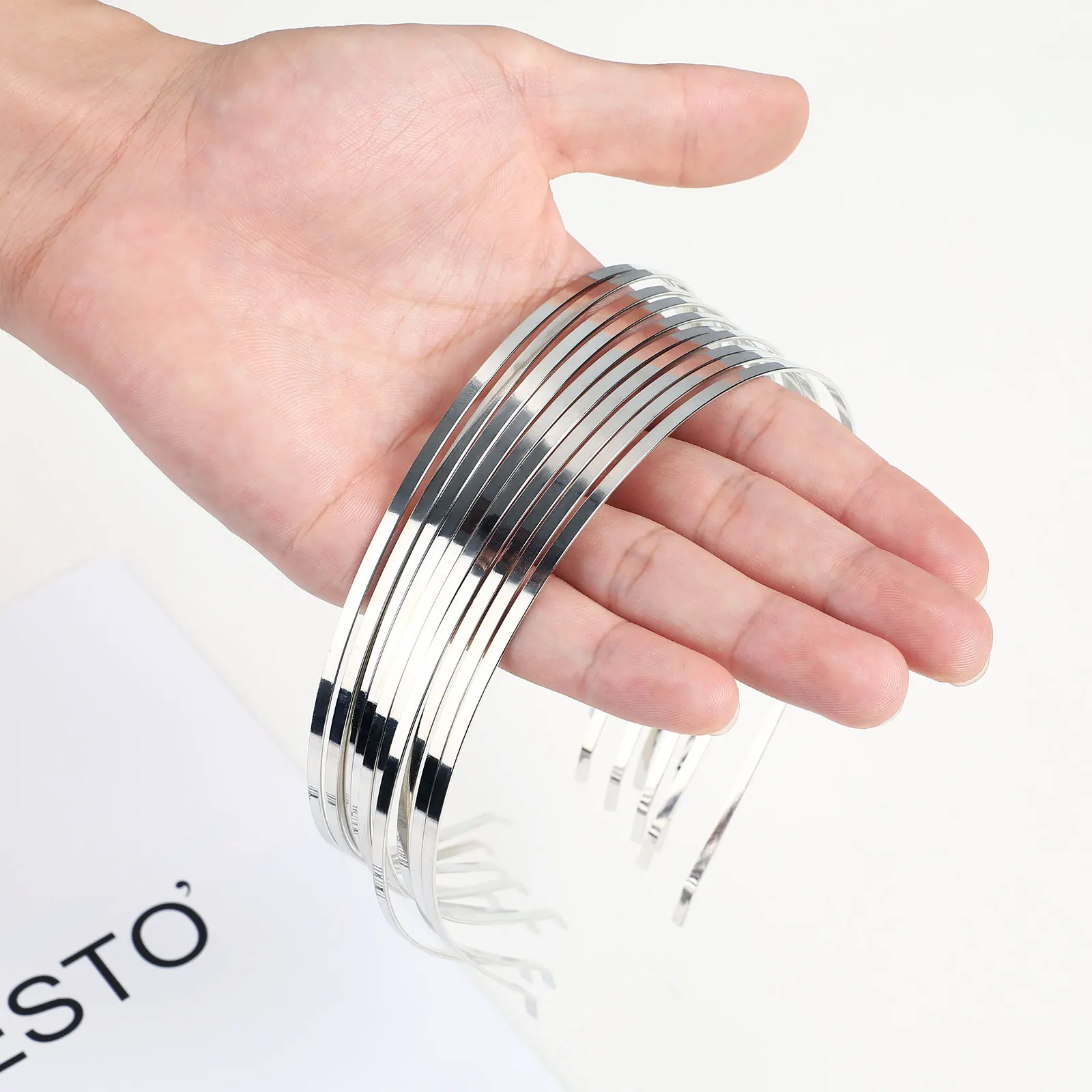 10Pcs Women's Metal Headbands Stainless Steel Hair Clasp Band DIY Customizable Elegant Headband for Makeup Bathing Dancing
10Pcs Women's Metal Headbands Stainless Steel Hair Clasp Band DIY Customizable Elegant Headband for Makeup Bathing Dancing