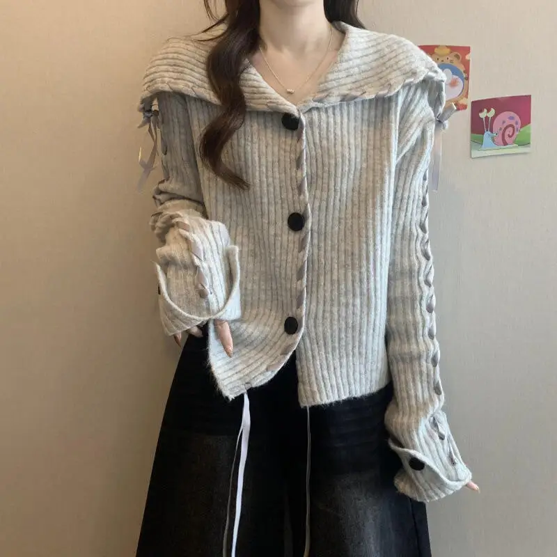 Темно-синий вязаный свитер, женский модный дизайн, кардиган, осень-зима, мягкая и липкая темпераментная женская одежда, топы
Темно-синий вязаный свитер, женский модный дизайн, кардиган, осень-зима, мягкая и липкая темпераментная женская одежда, топы