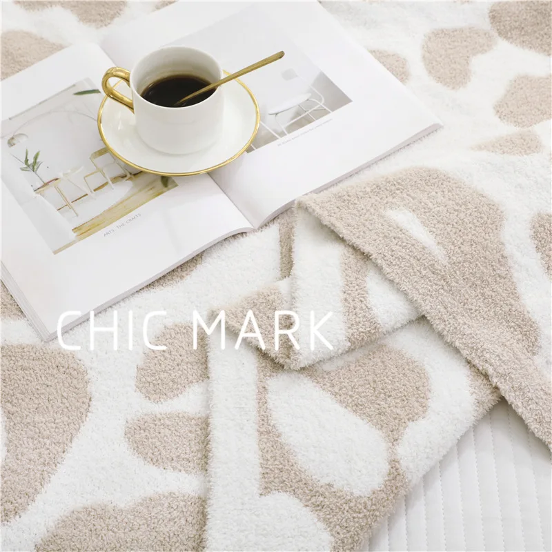 Withered Knitted blanket, leopard print animal pattern small blanket, plush cover blanket, jacquard knitted blanket, sofa blanke
Withered Knitted blanket, leopard print animal pattern small blanket, plush cover blanket, jacquard knitted blanket, sofa blanke