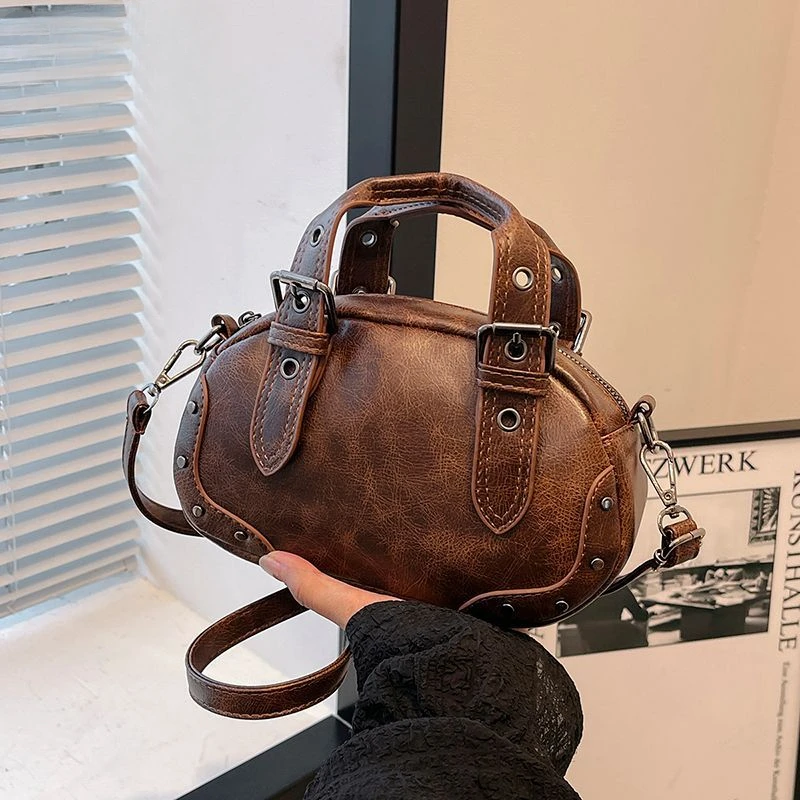 American Retro Rivet Bowling Bags PU Leather Large Capacity Storage Bags Crossbody Bag Wallet Women's Bag Handbags
American Retro Rivet Bowling Bags PU Leather Large Capacity Storage Bags Crossbody Bag Wallet Women's Bag Handbags