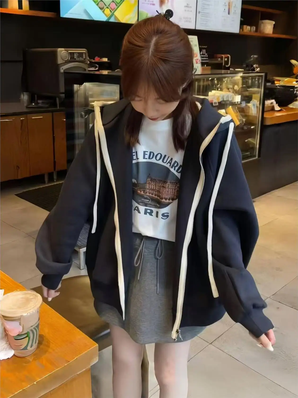 Color Block Hoodie Jacket Women's Loose Fit Short Casual Style Autumn New Fashion Open Cardigan Top Korean Version Long Sleeve
Color Block Hoodie Jacket Women's Loose Fit Short Casual Style Autumn New Fashion Open Cardigan Top Korean Version Long Sleeve