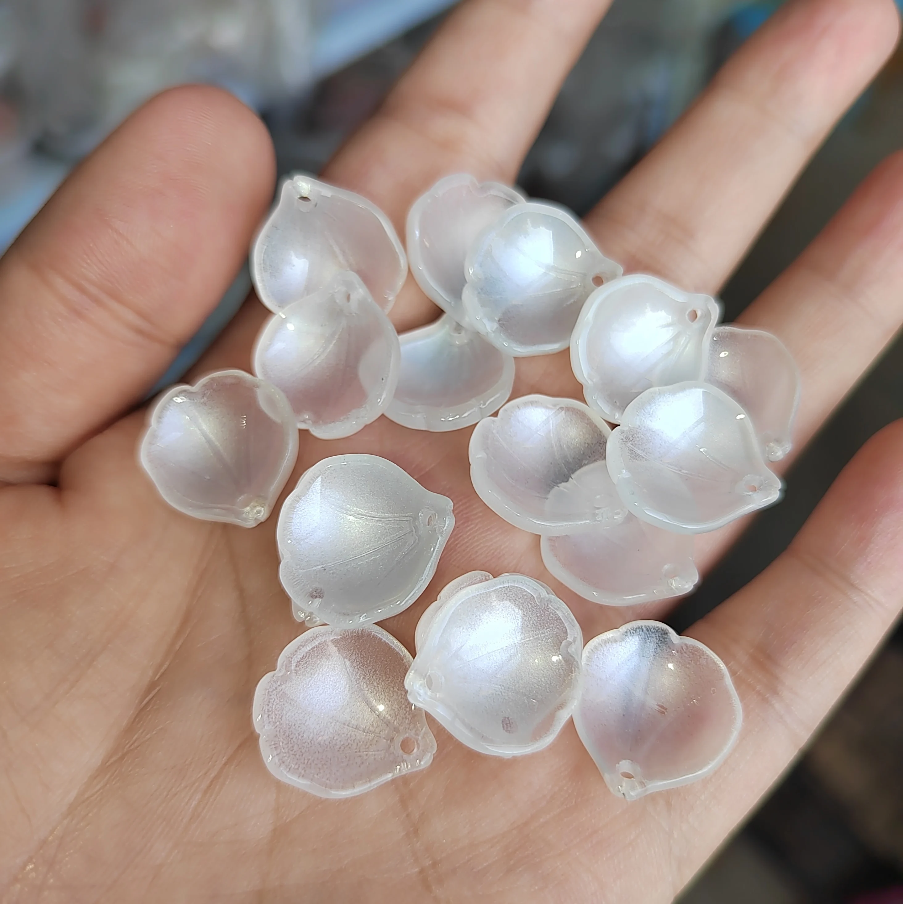 30 штук, 57 мм, маленькие лакированные лепестки пиона, 3D-изображение боярышника, ручная работа, для заколок, аксессуары, материалы для рукоделия, ювелирные принадлежности
30 штук, 57 мм, маленькие лакированные лепестки пиона, 3D-изображение боярышника, ручная работа, для заколок, аксессуары, материалы для рукоделия, ювелирные принадлежности