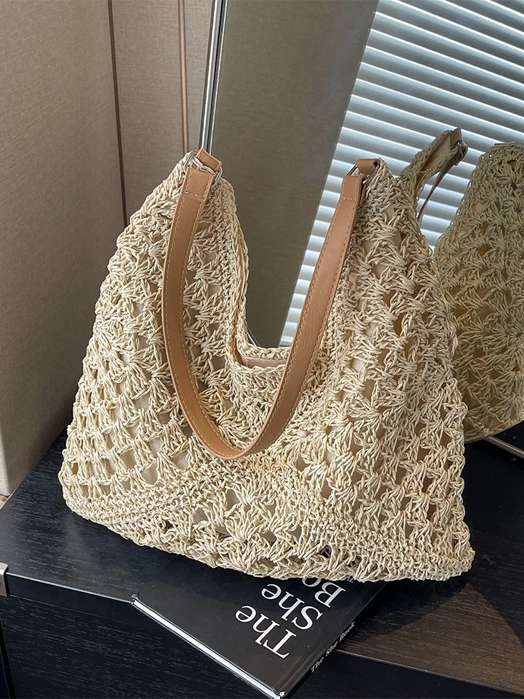 Handwoven Women's Shoulder Bag Large Capacity Tote Bag Vacation Beach Holiday Straw Basket Bag Retro Artistic Style Magnetic ...
Handwoven Women's Shoulder Bag Large Capacity Tote Bag Vacation Beach Holiday Straw Basket Bag Retro Artistic Style Magnetic ...