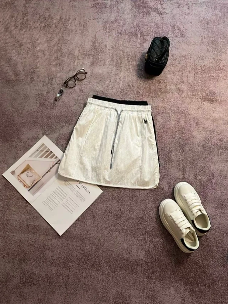 White Drawstring Elastic Waist Casual Skirt Women's Lightweight Quick Dry A-Line Skirt Summer 2026 Commute Style
White Drawstring Elastic Waist Casual Skirt Women's Lightweight Quick Dry A-Line Skirt Summer 2026 Commute Style