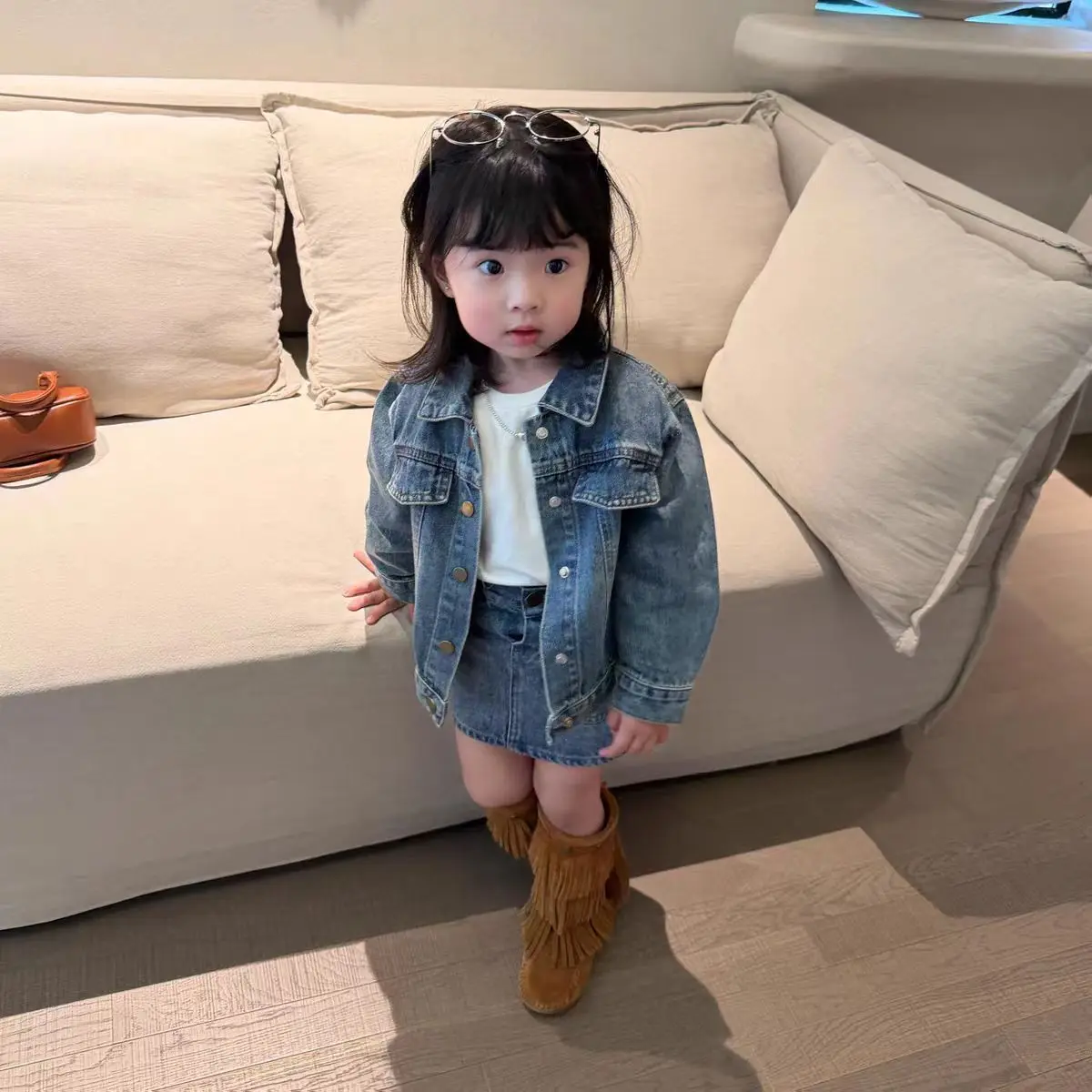 Spring Summer Fashionable Girls' Denim Set Kids' Jacket + Short Skirt Two-Piece Outfit for Children
Spring Summer Fashionable Girls' Denim Set Kids' Jacket + Short Skirt Two-Piece Outfit for Children